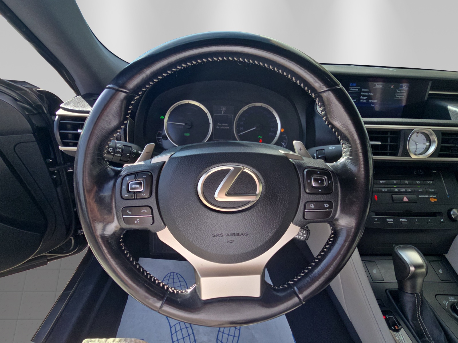 LEXUS RC 300h Comfort-image-11