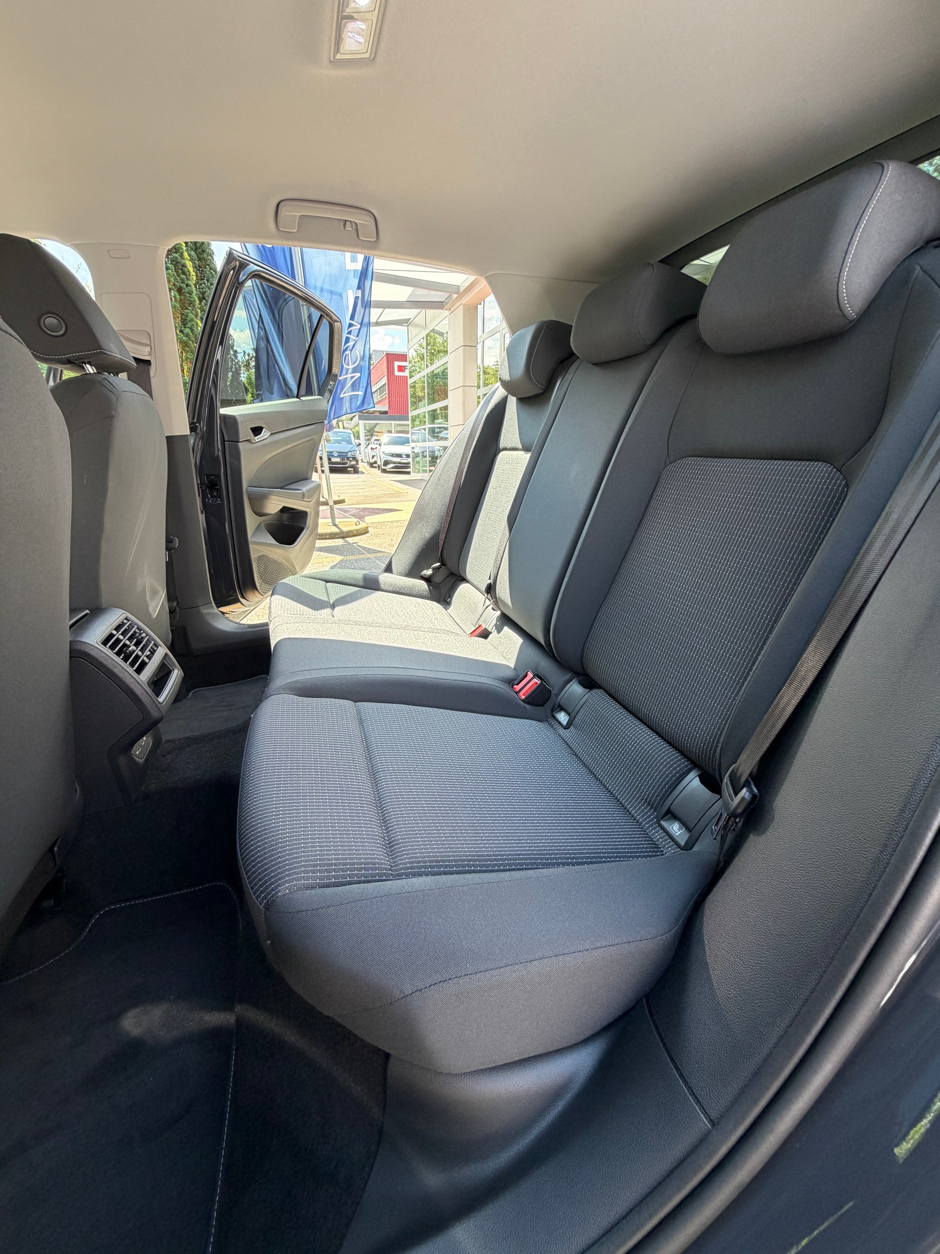 VW Golf 1.5 e TSI mHEV Value DSG-image-12