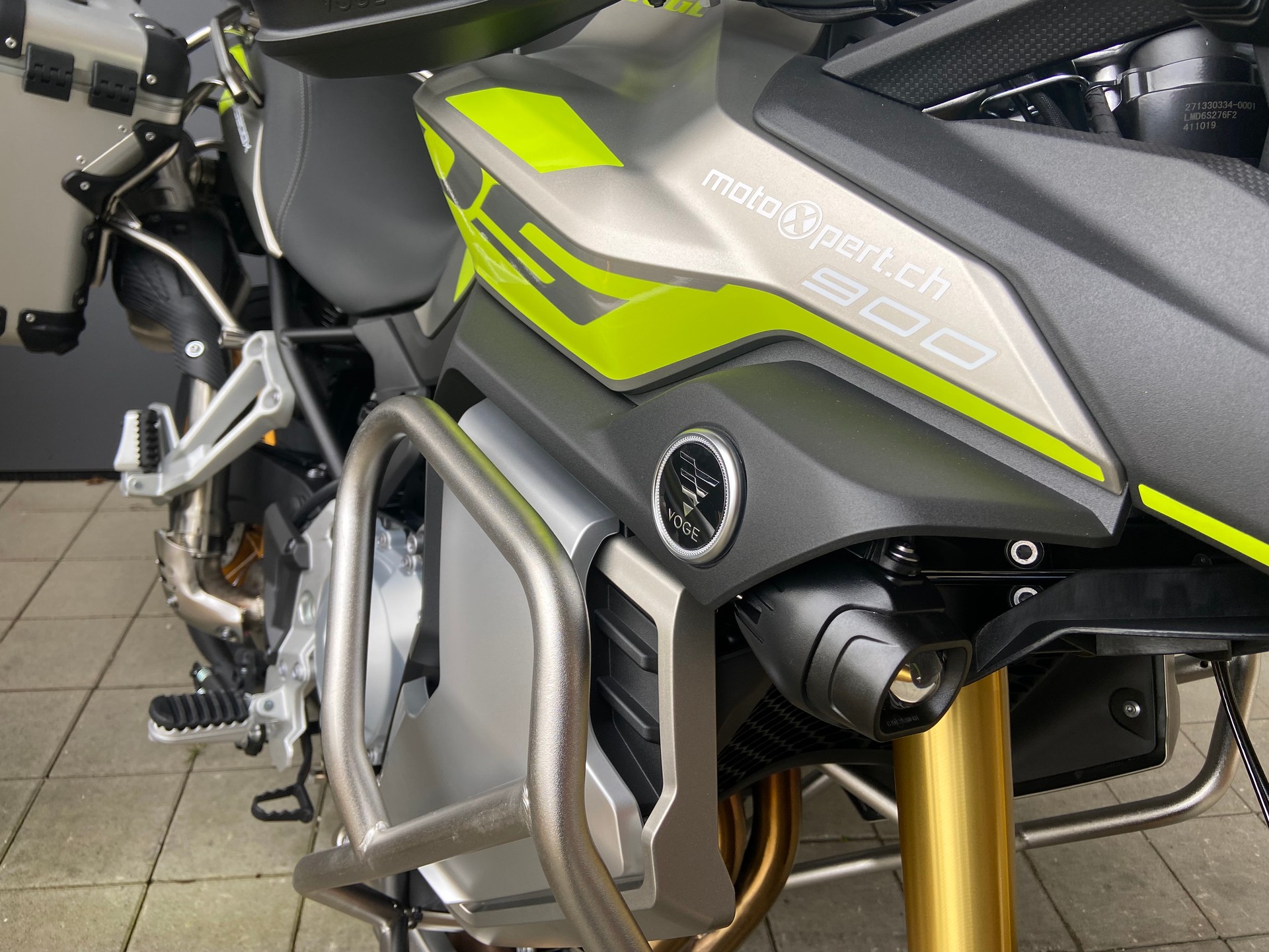 VOGE 900 DSX-image-2