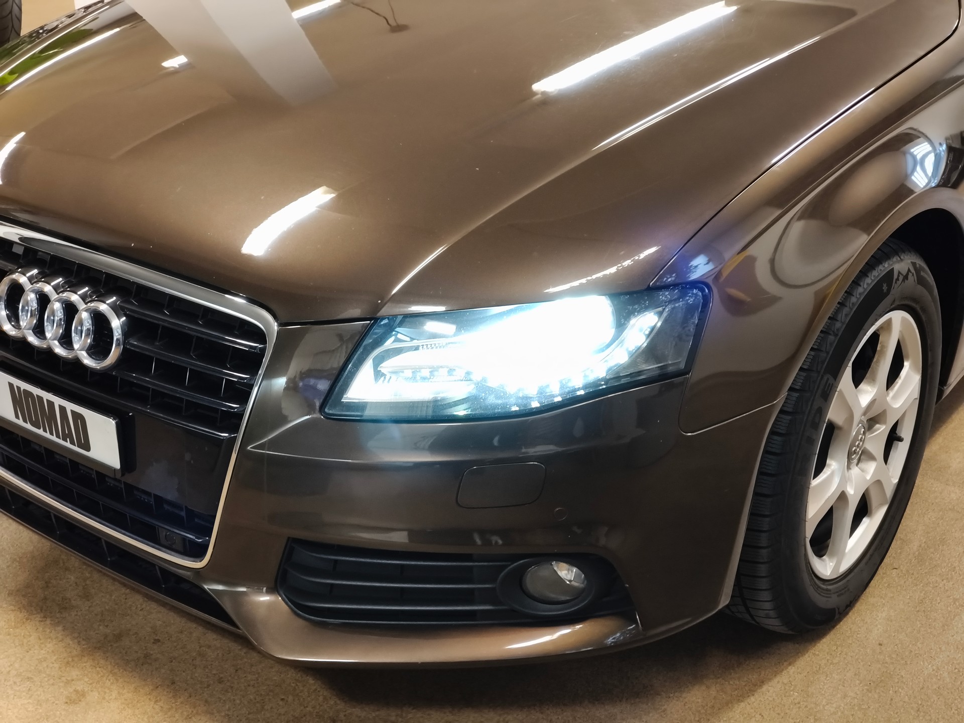 AUDI A4 Avant 3.0 TDI quattro S-tronic-showroom-element-1