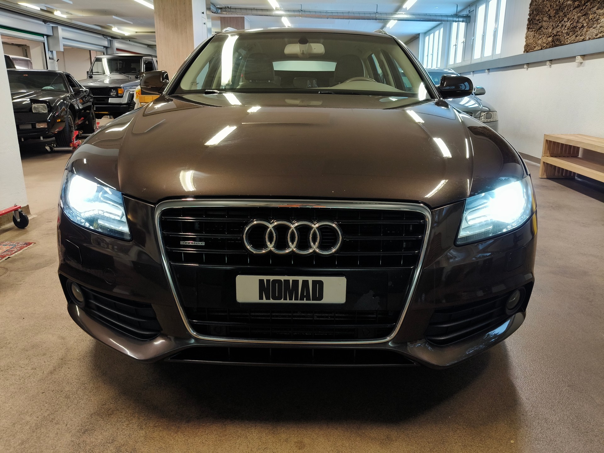 AUDI A4 Avant 3.0 TDI quattro S-tronic-showroom-element-3