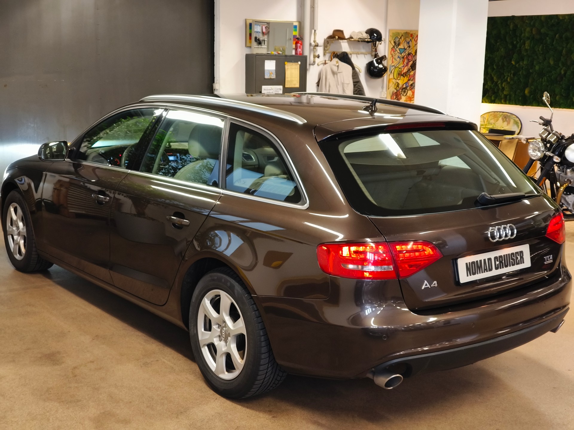 AUDI A4 Avant 3.0 TDI quattro S-tronic-image-11