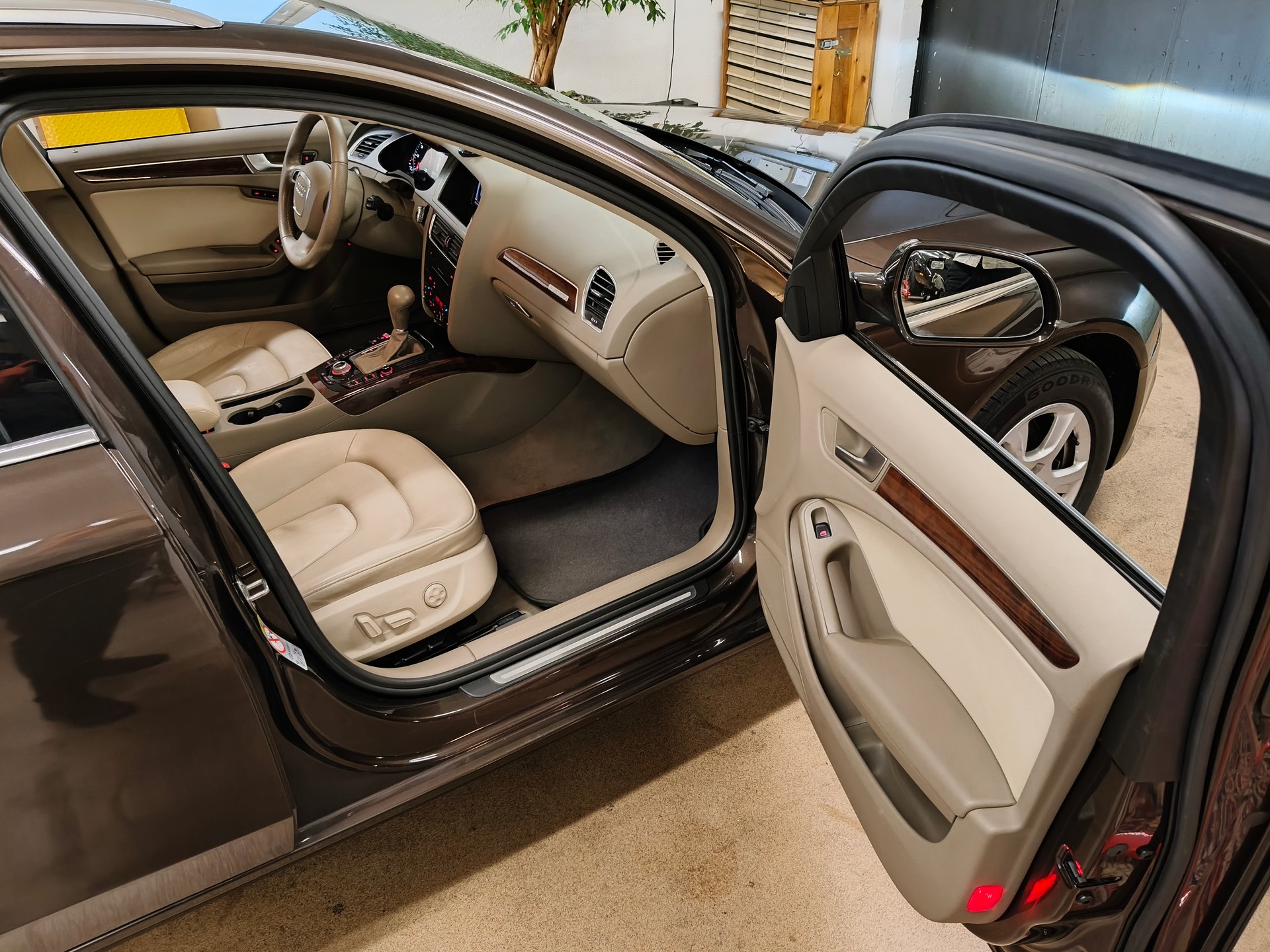 AUDI A4 Avant 3.0 TDI quattro S-tronic-image-20