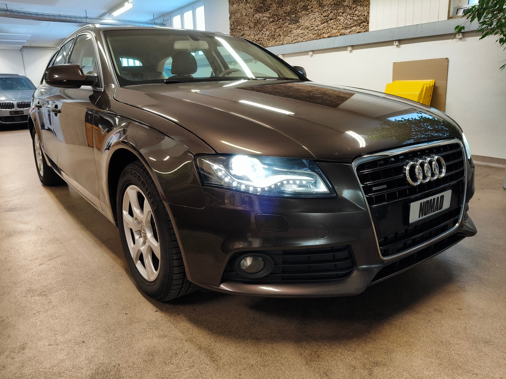 AUDI A4 Avant 3.0 TDI quattro S-tronic-image-4