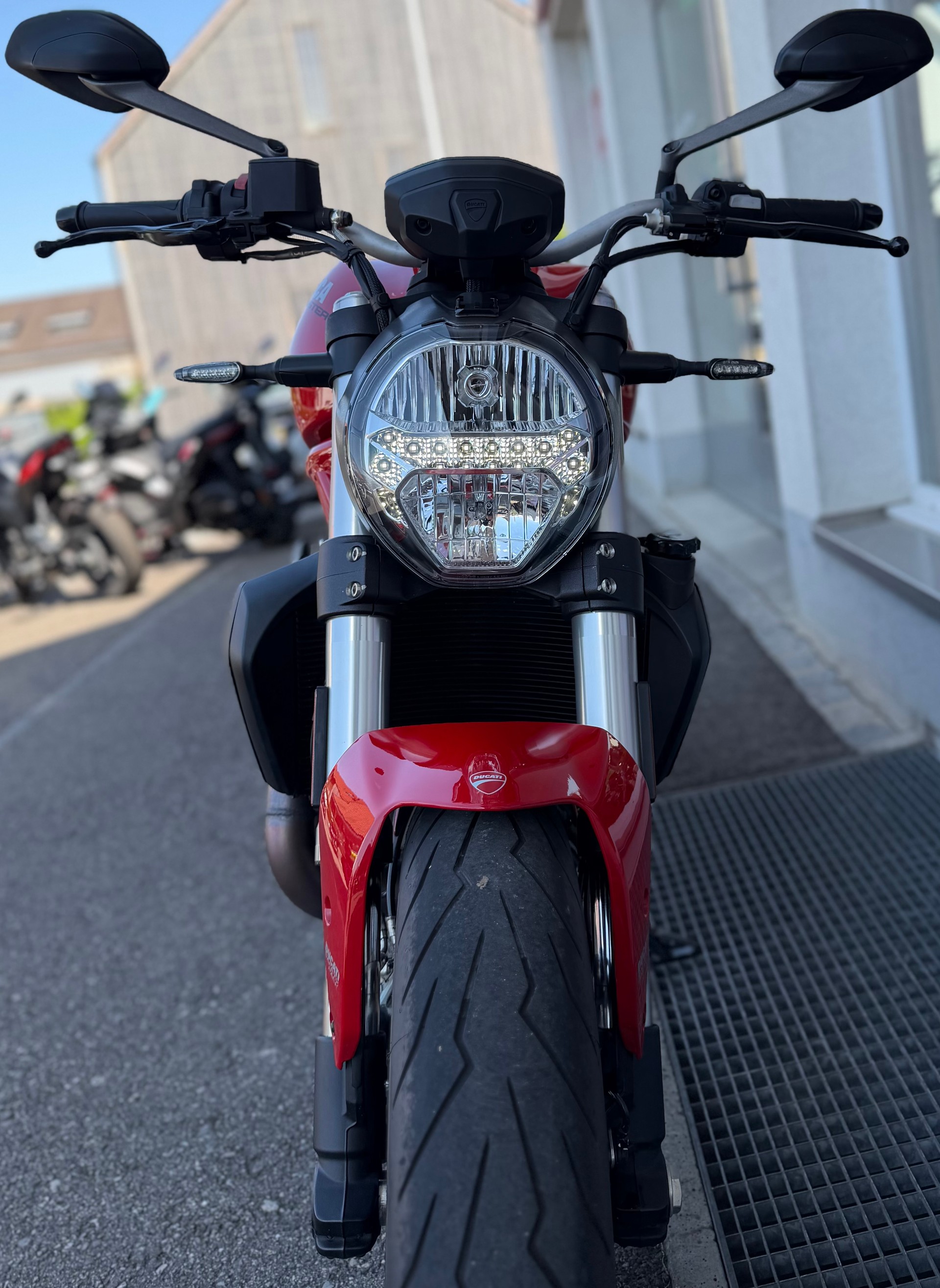 DUCATI Monster 821-image-1