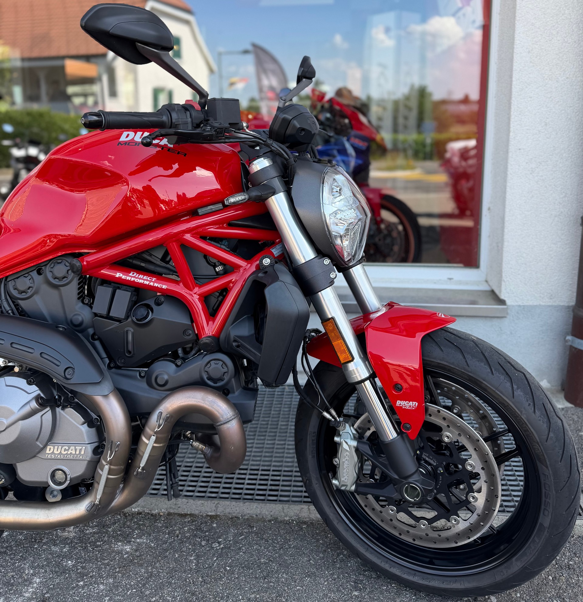 DUCATI Monster 821-image-4