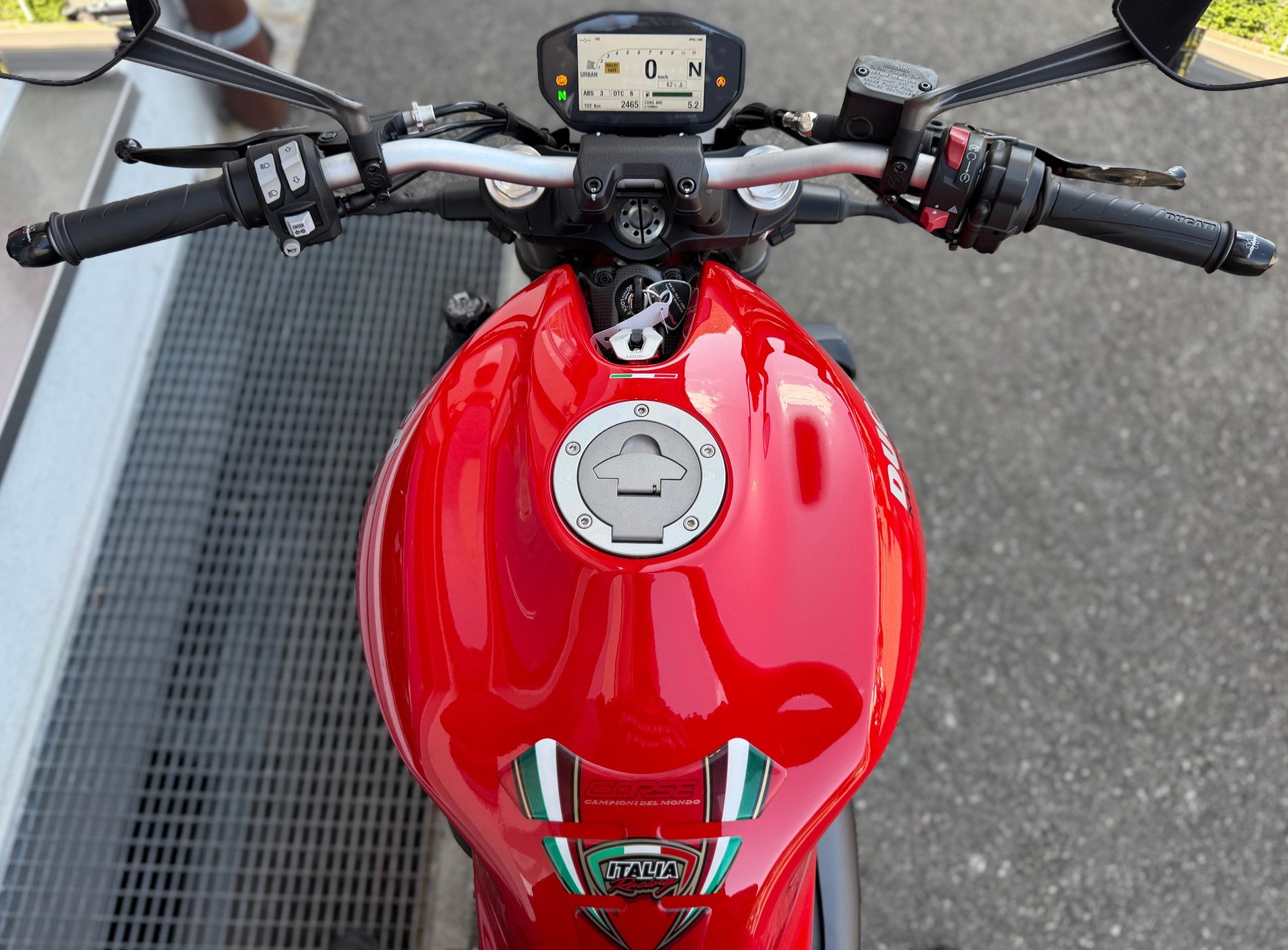 DUCATI Monster 821-image-8