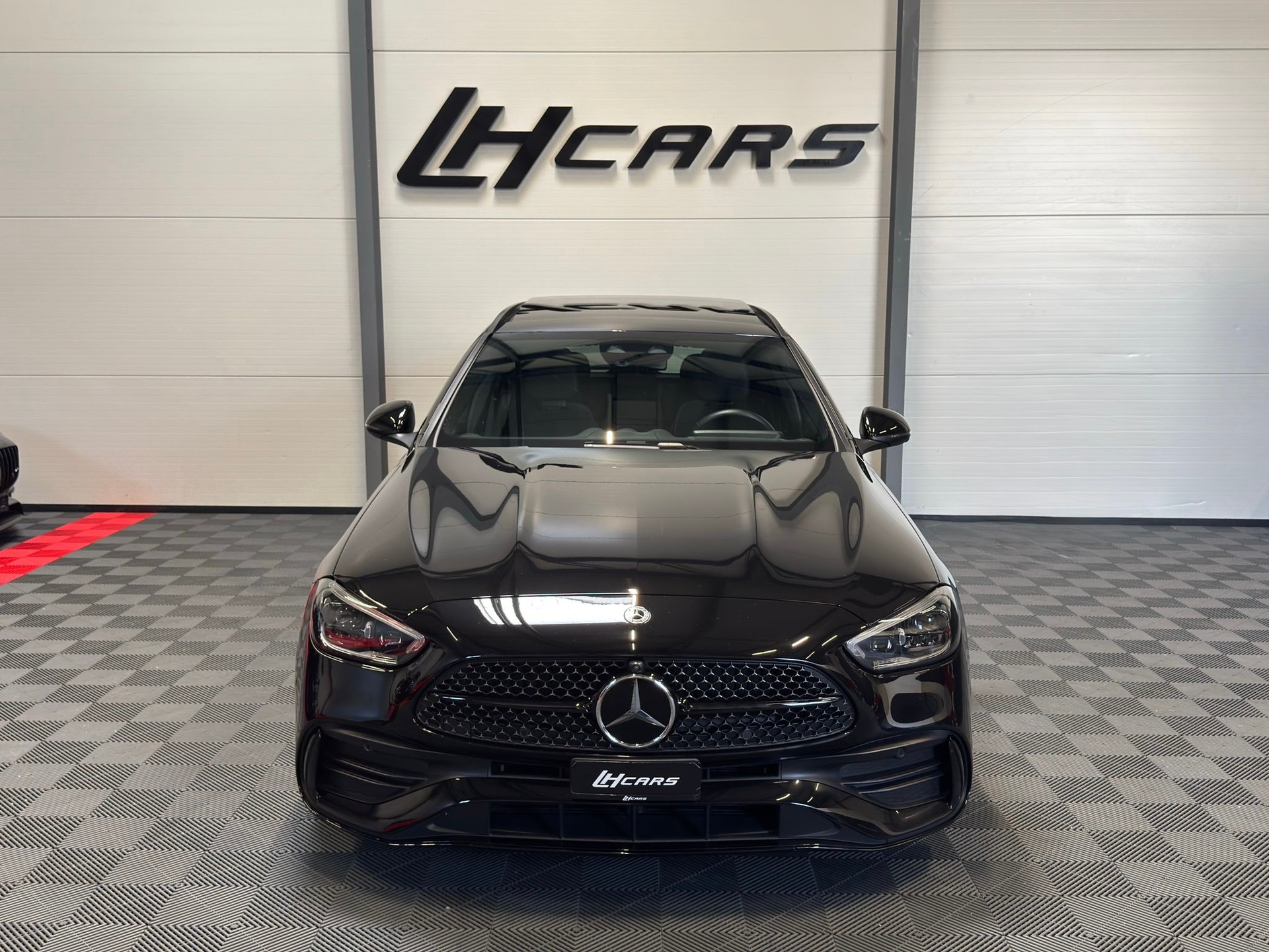 MERCEDES-BENZ C 300 AMG Line 4matic Kombi-image-6