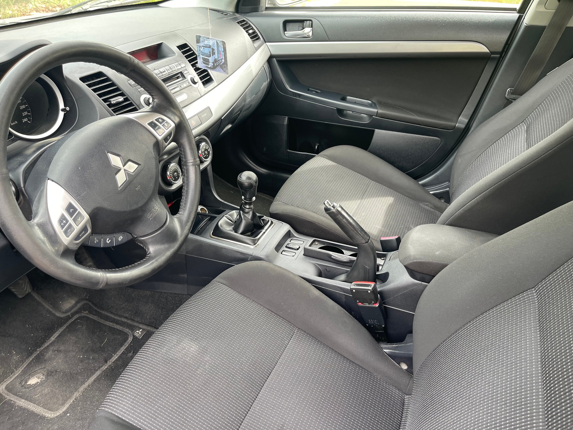 MITSUBISHI Lancer Sportback 1.8 DID Diamond-image-10