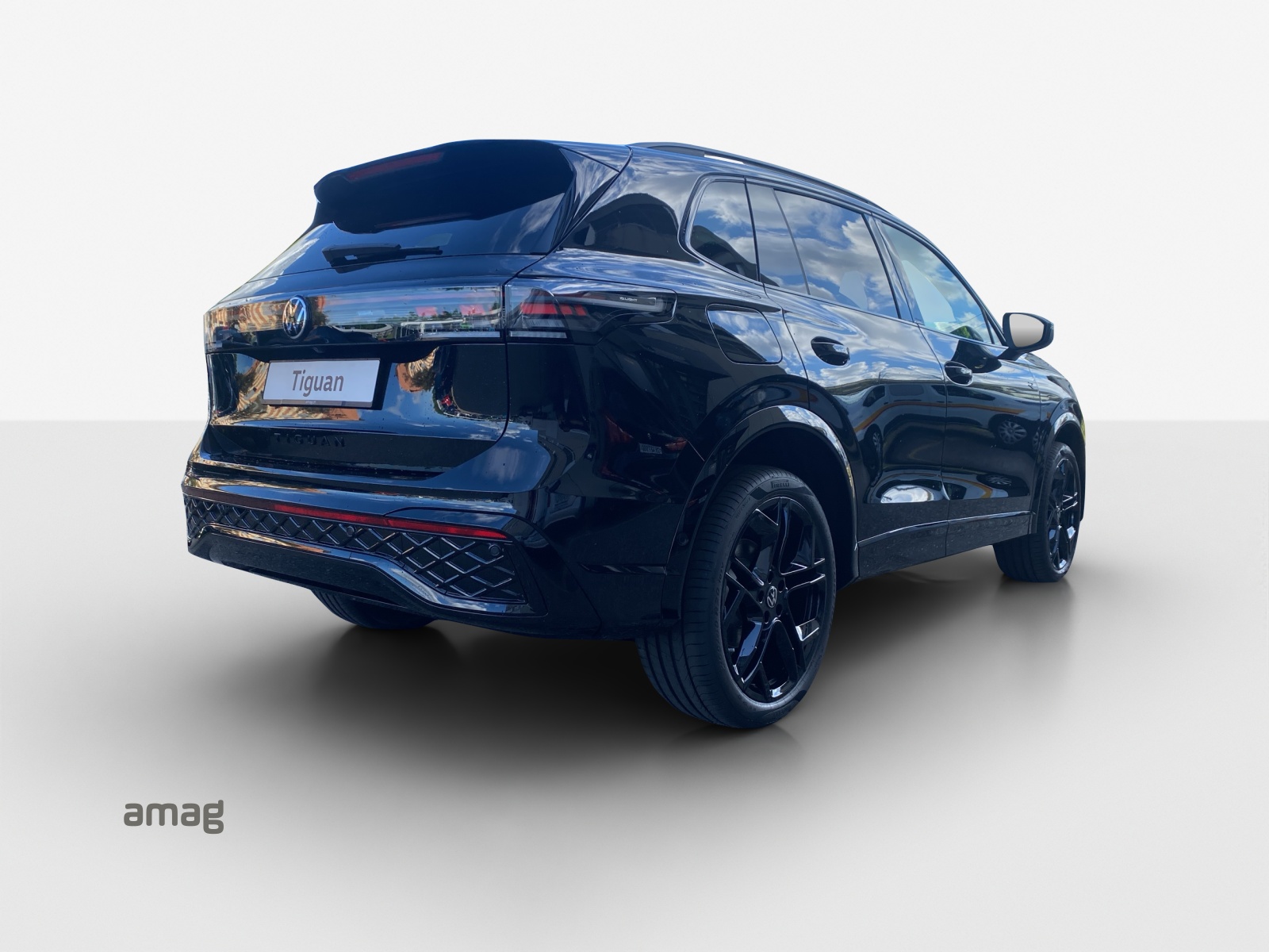 VW Tiguan 2.0 TDI SCR R-Line United 4Motion DSG-image-4
