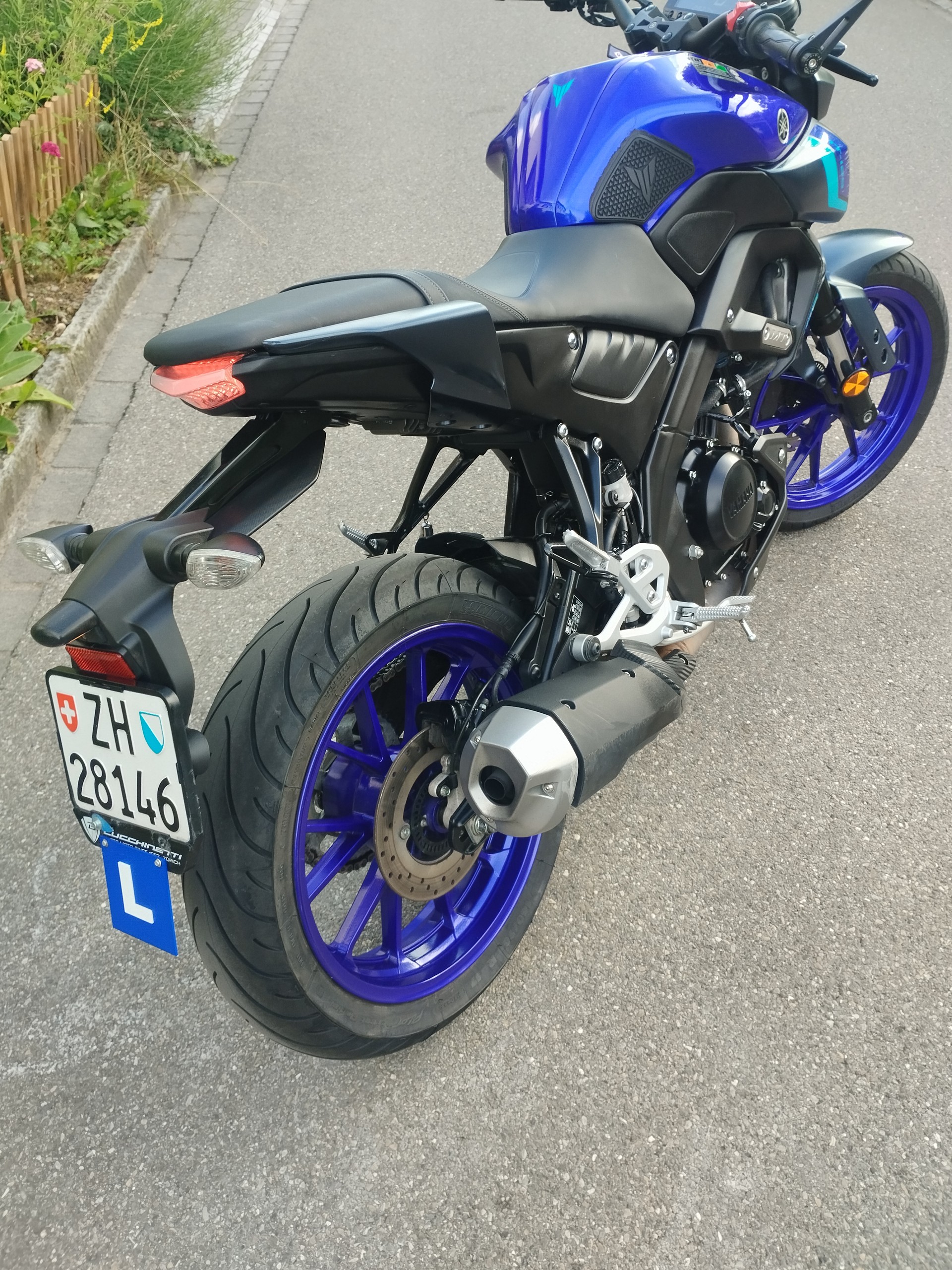 YAMAHA MT-125 ABS-image-1