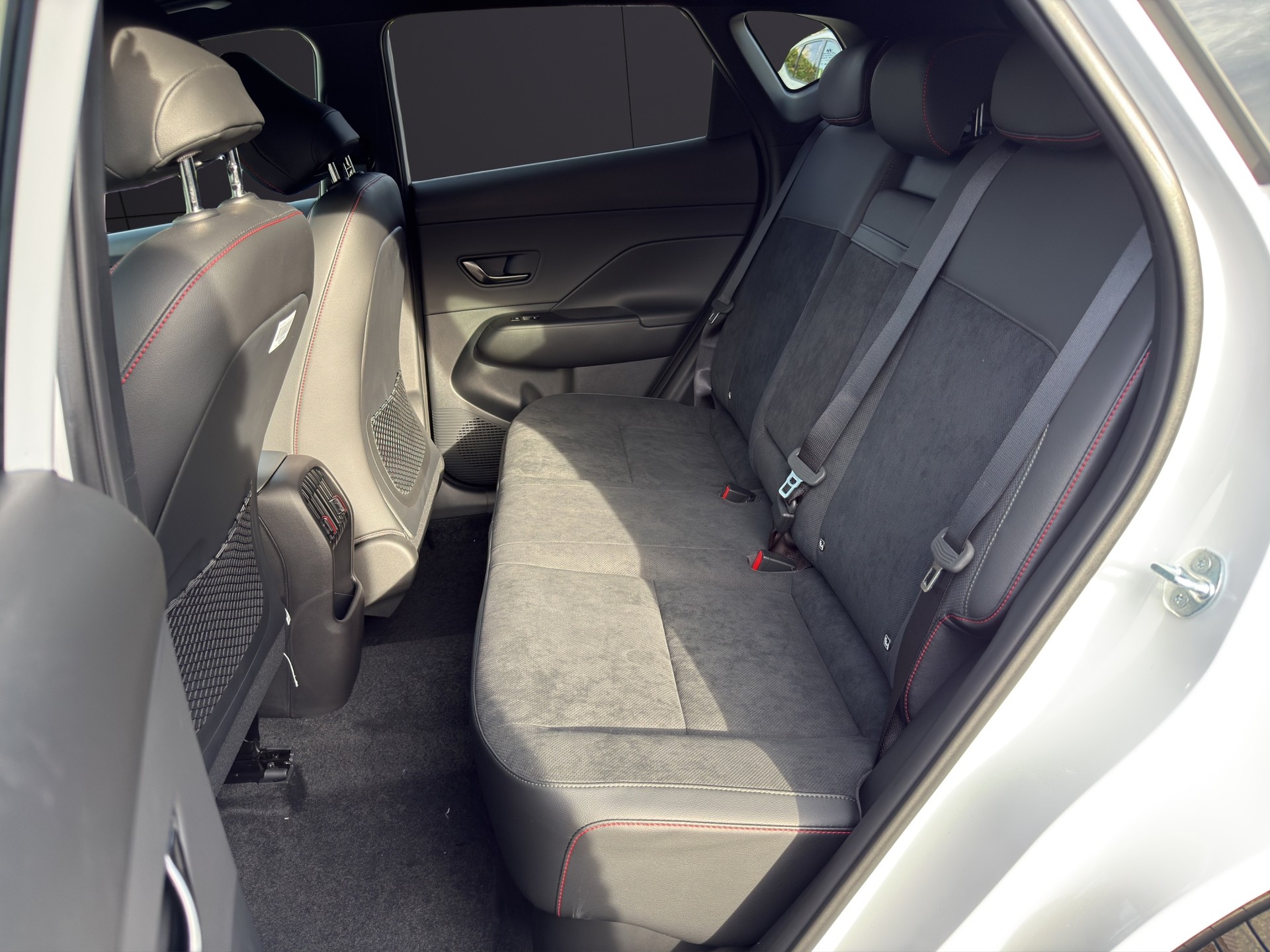 HYUNDAI Kona 1.6 GDi HEV N Line DCT-image-15