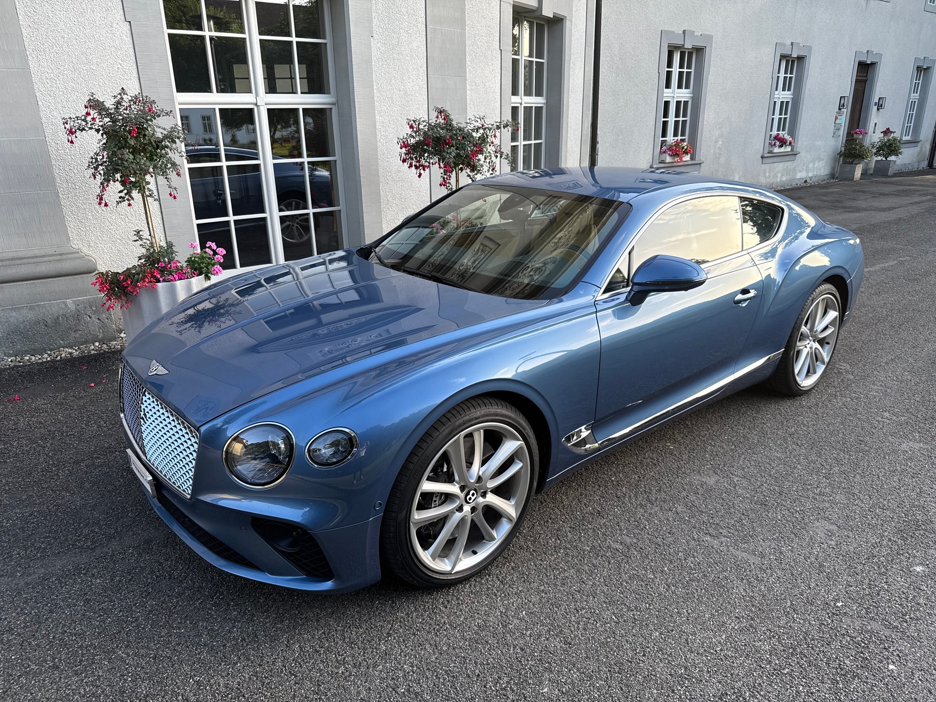 BENTLEY Continental GT 6.0 W12 / CH-Fahrzeug / Portofinoblau