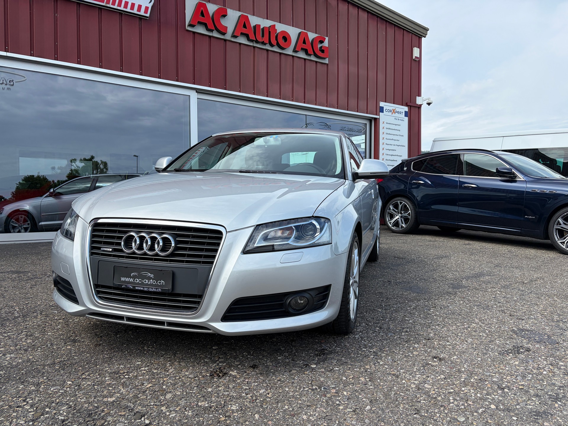 AUDI A3 Sportback 2.0 TFSI Ambition quattro S-tronic-showroom-element-1