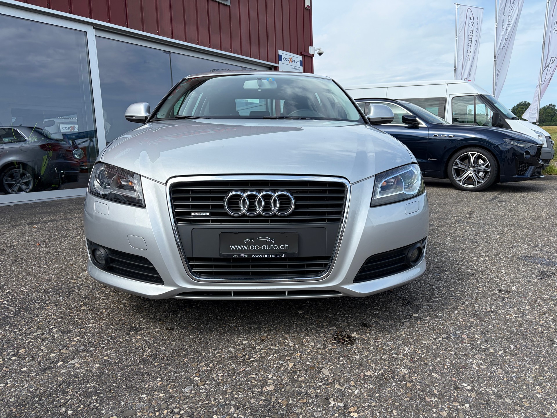 AUDI A3 Sportback 2.0 TFSI Ambition quattro S-tronic-showroom-element-2