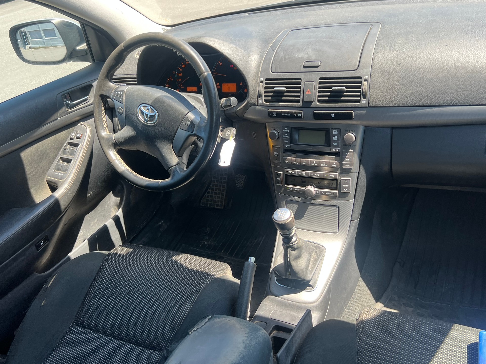 TOYOTA Avensis 2.2D-4 D CleanPower Linea Sol Sportswagon-image-7