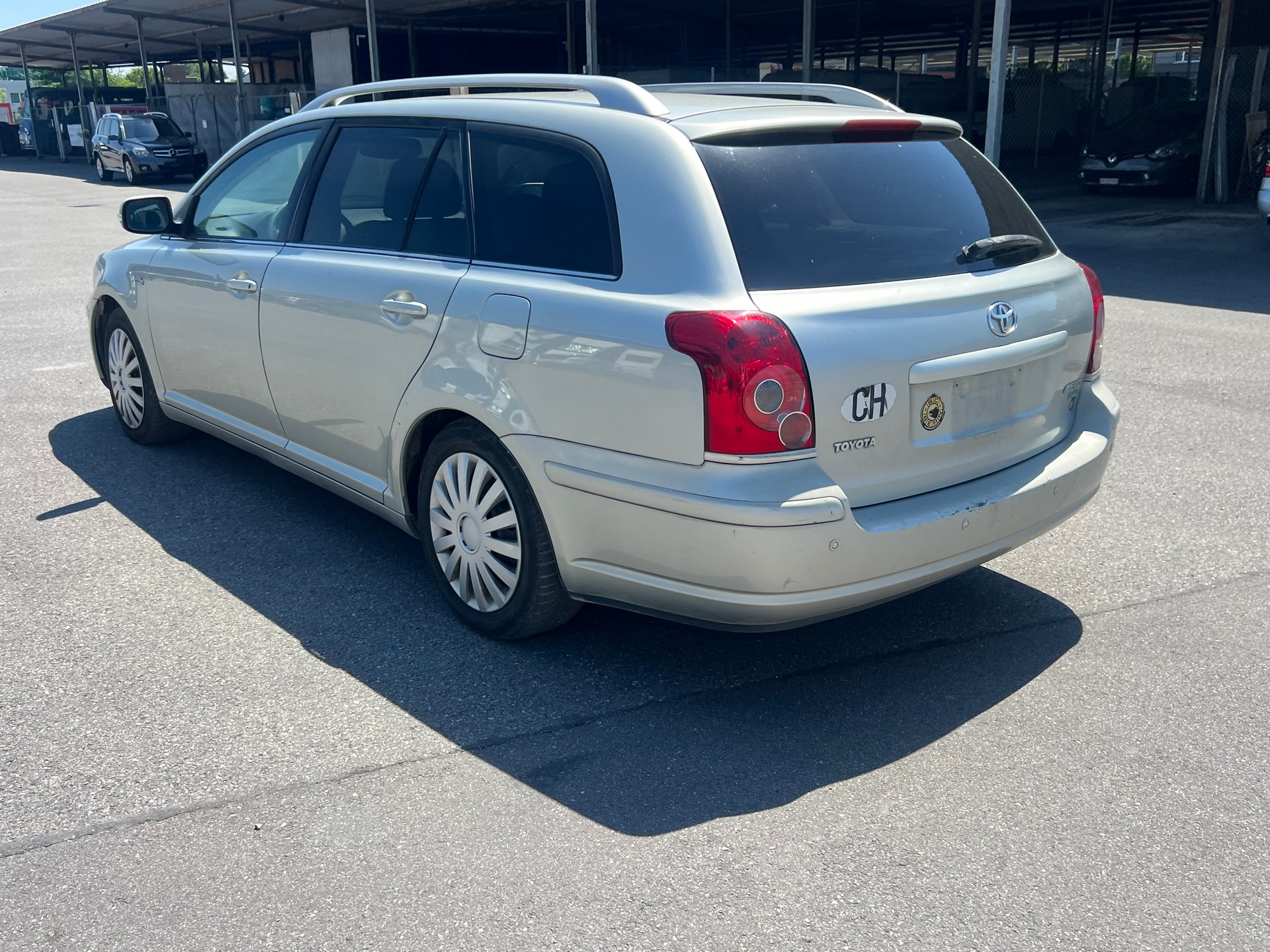 TOYOTA Avensis 2.2D-4 D CleanPower Linea Sol Sportswagon-image-3