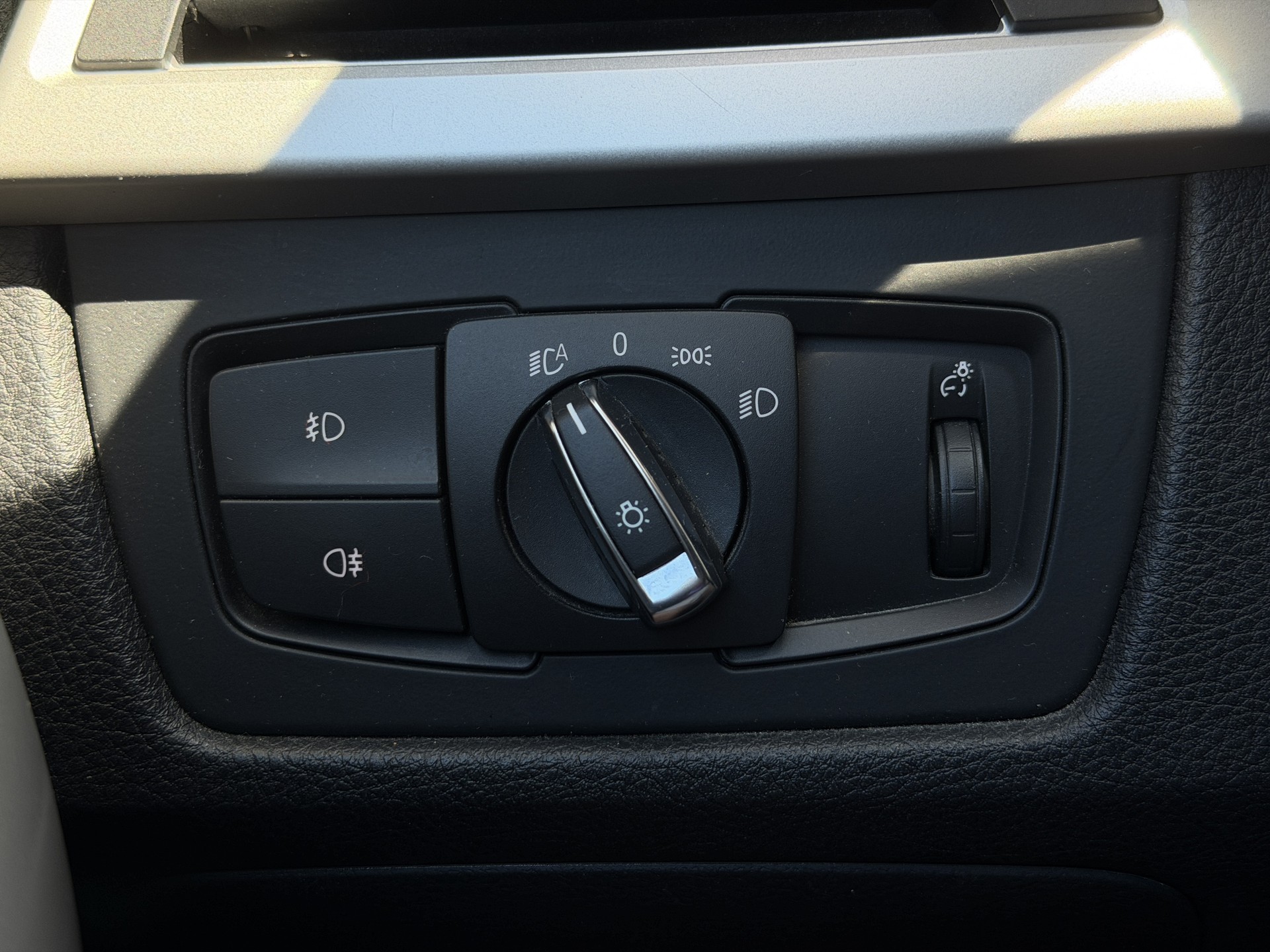 BMW 328i xDrive Sport Line Steptronic-image-18