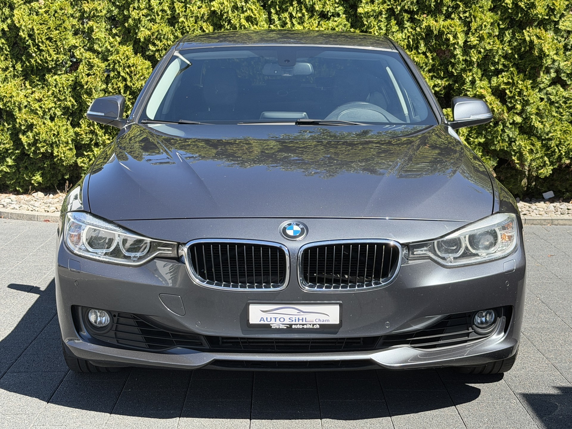 BMW 328i xDrive Sport Line Steptronic-showroom-element-2