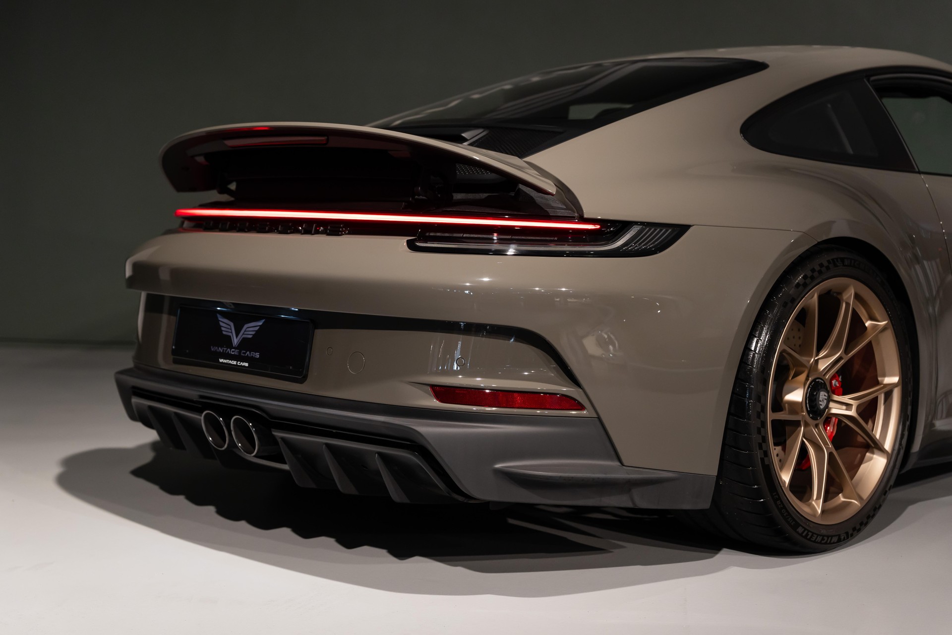 PORSCHE 911 Coupé 4.0 GT3 Touring PDK-image-8