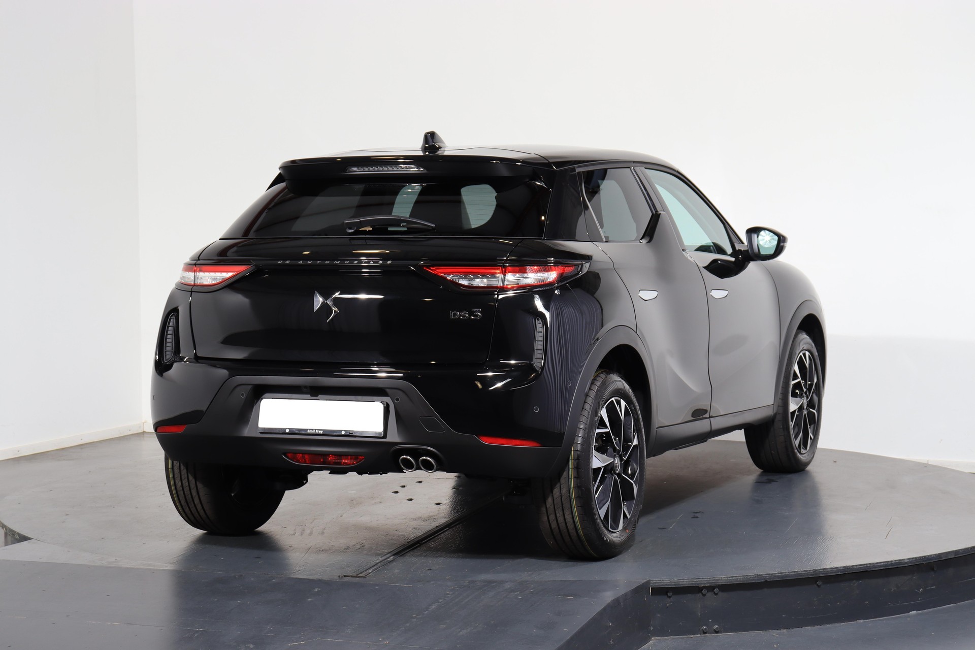 DS AUTOMOBILES 3 Crossback 1.2 Hybrid Diva-showroom-element-2