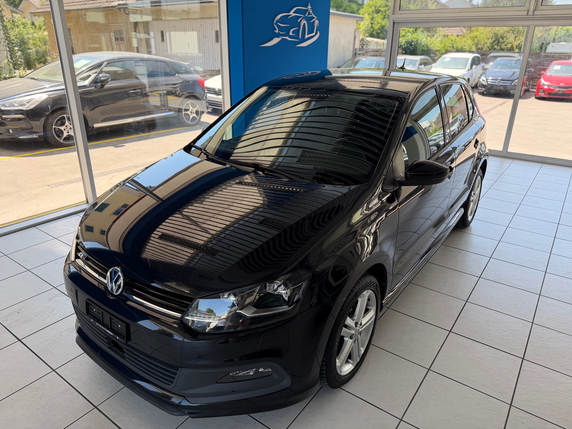 VW Polo 1.2 TSI BMT Lounge R-LINE