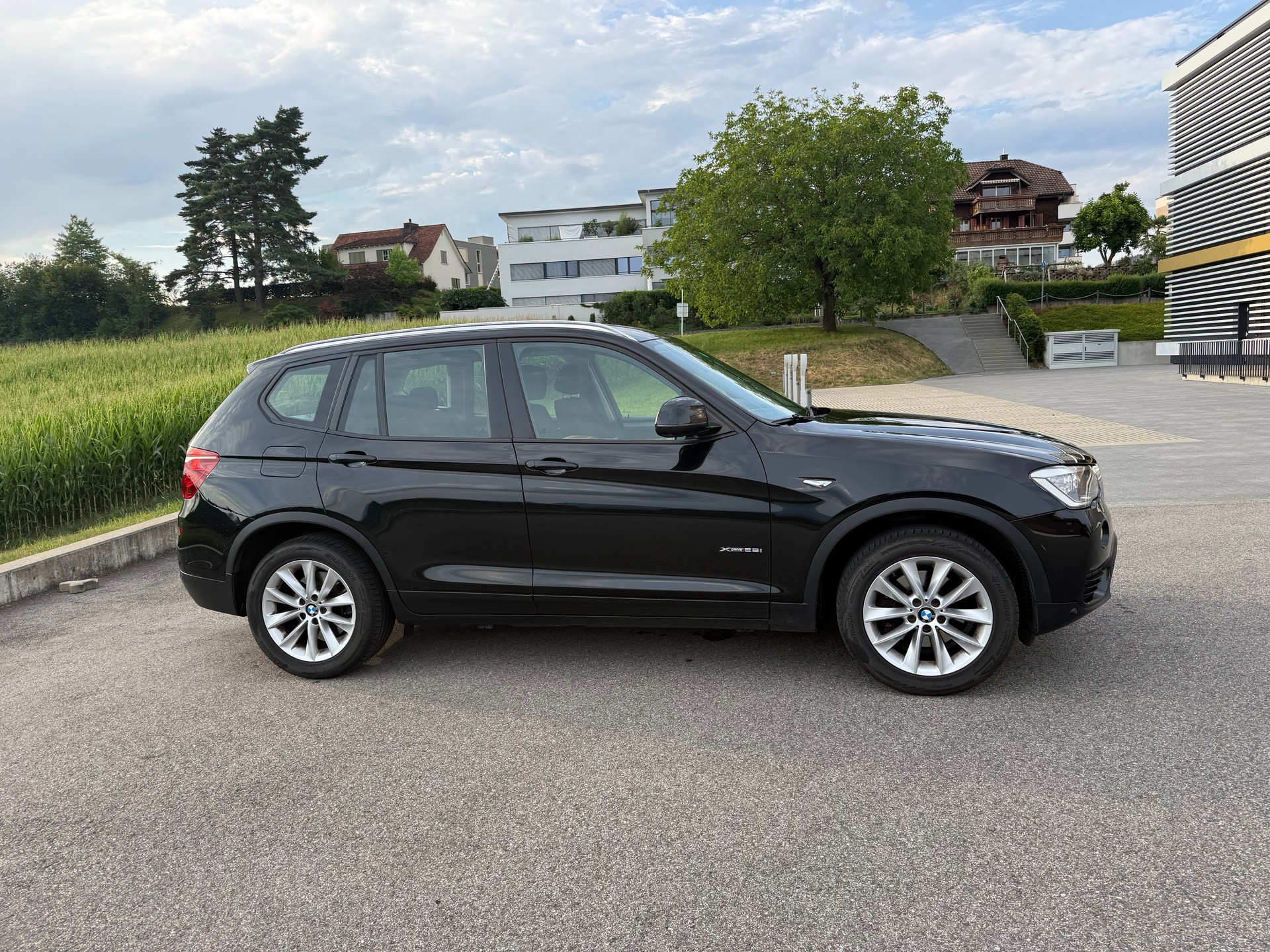 BMW X3 xDrive 28i Steptronic-image-2