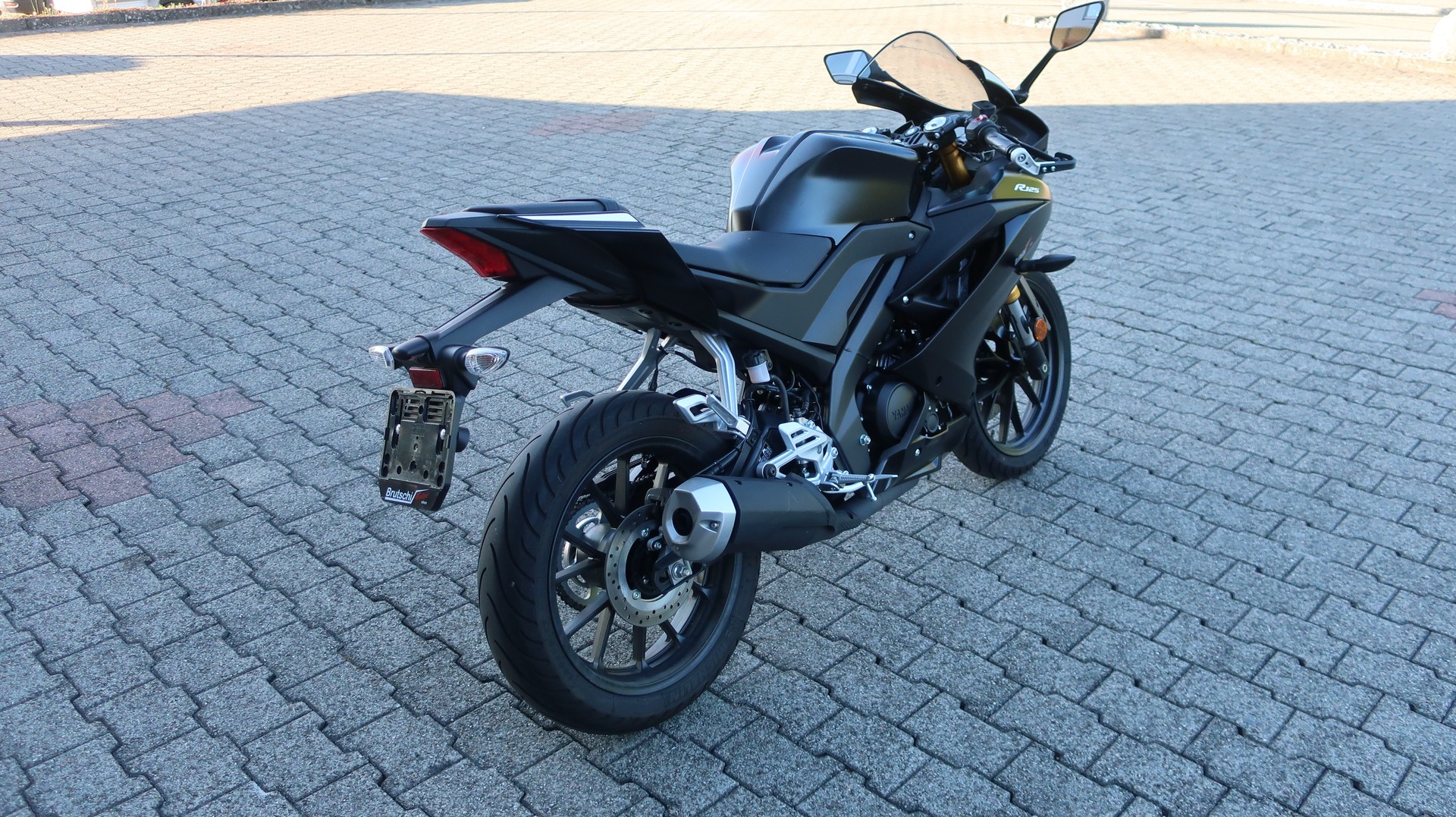 YAMAHA R 125-image-2