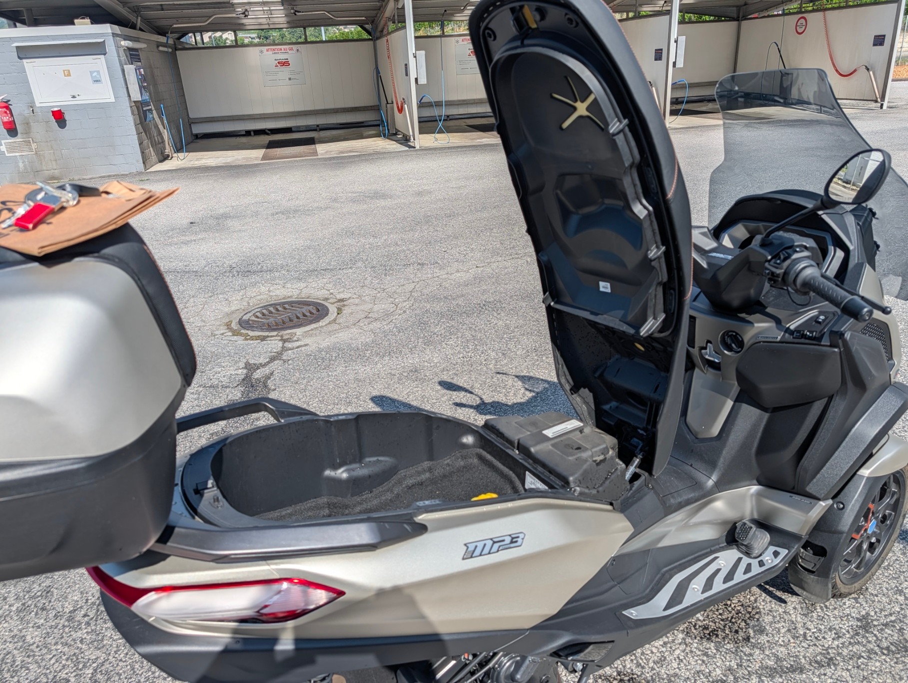 PIAGGIO MP3 530 Exclusive-image-12