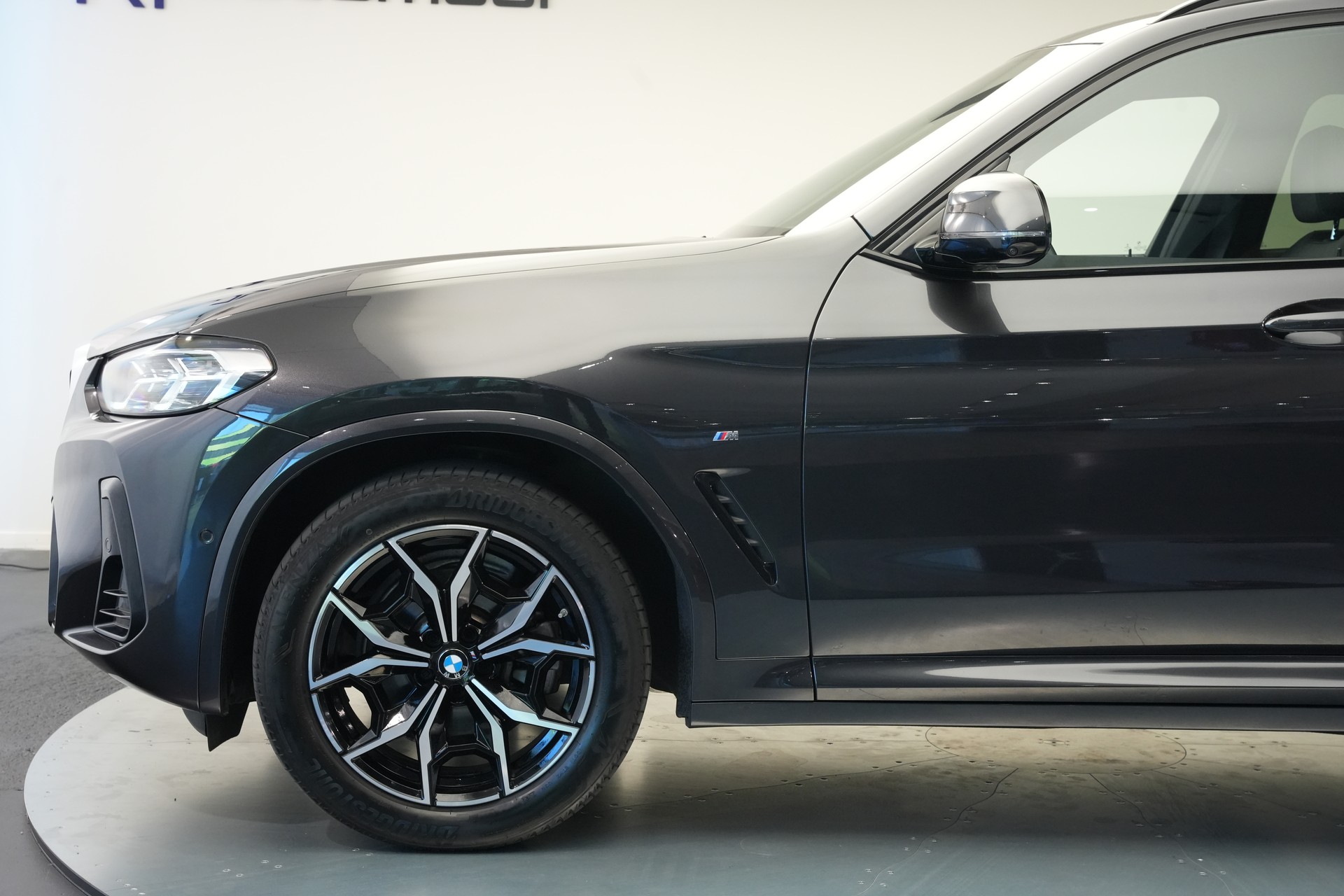 BMW X3 xDrive 48V 20d M Sport *CH-Fahrzeug* *Pano*-image-42