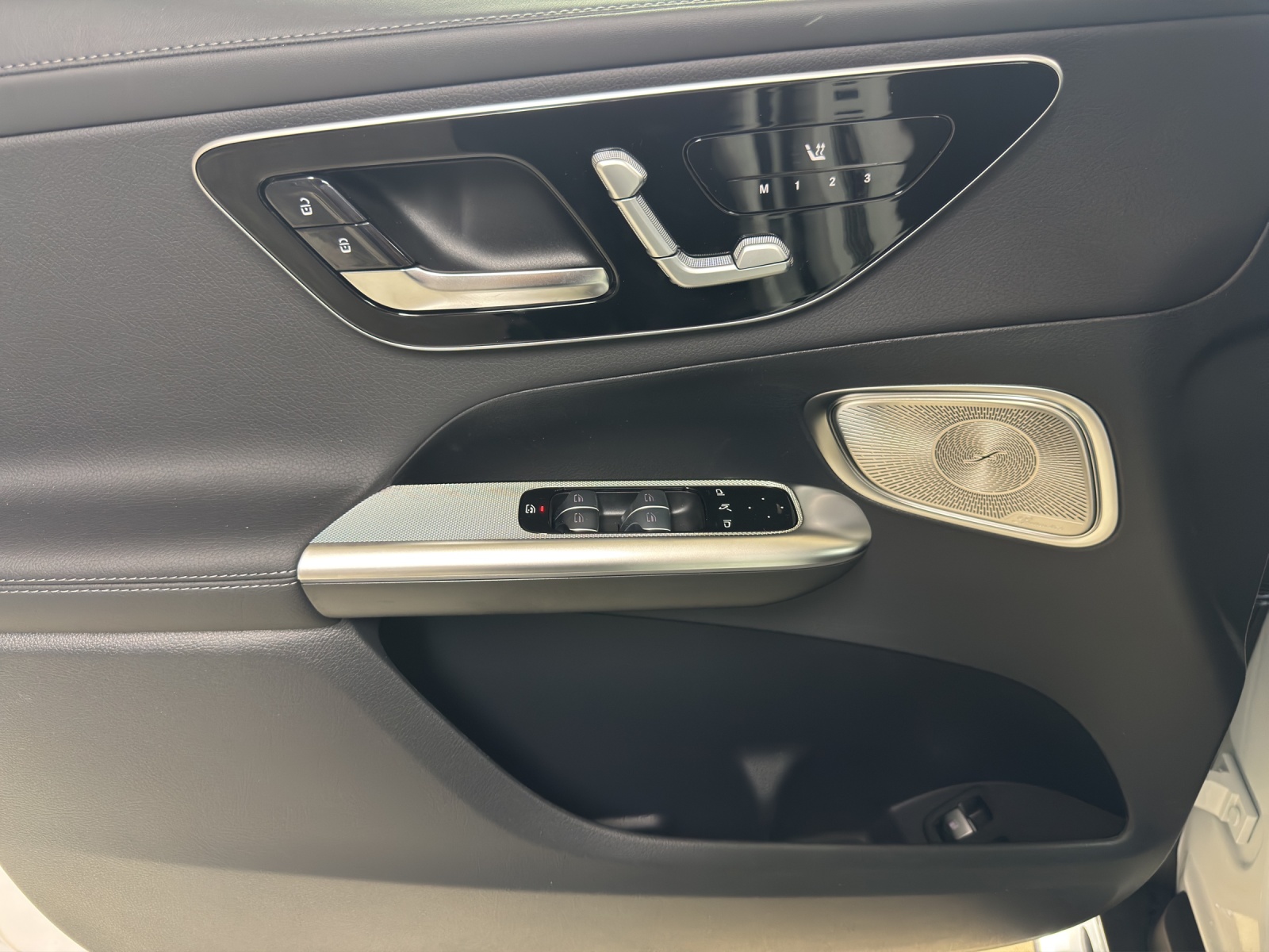 MERCEDES-BENZ GLC 300 e 4Matic 9G-Tronic EQ star-image-11