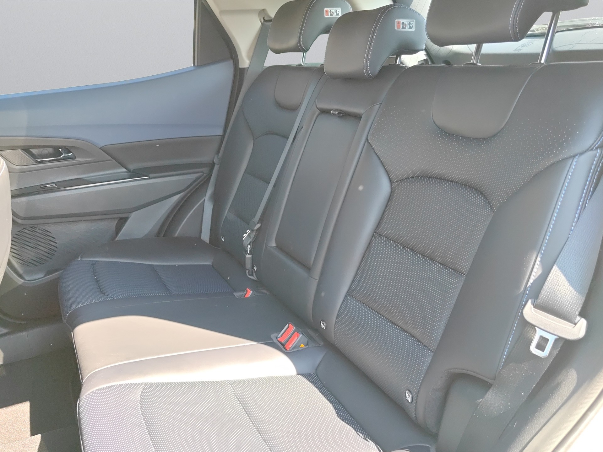 KGM-SsangYong Korando eMotion Bronze-image-20