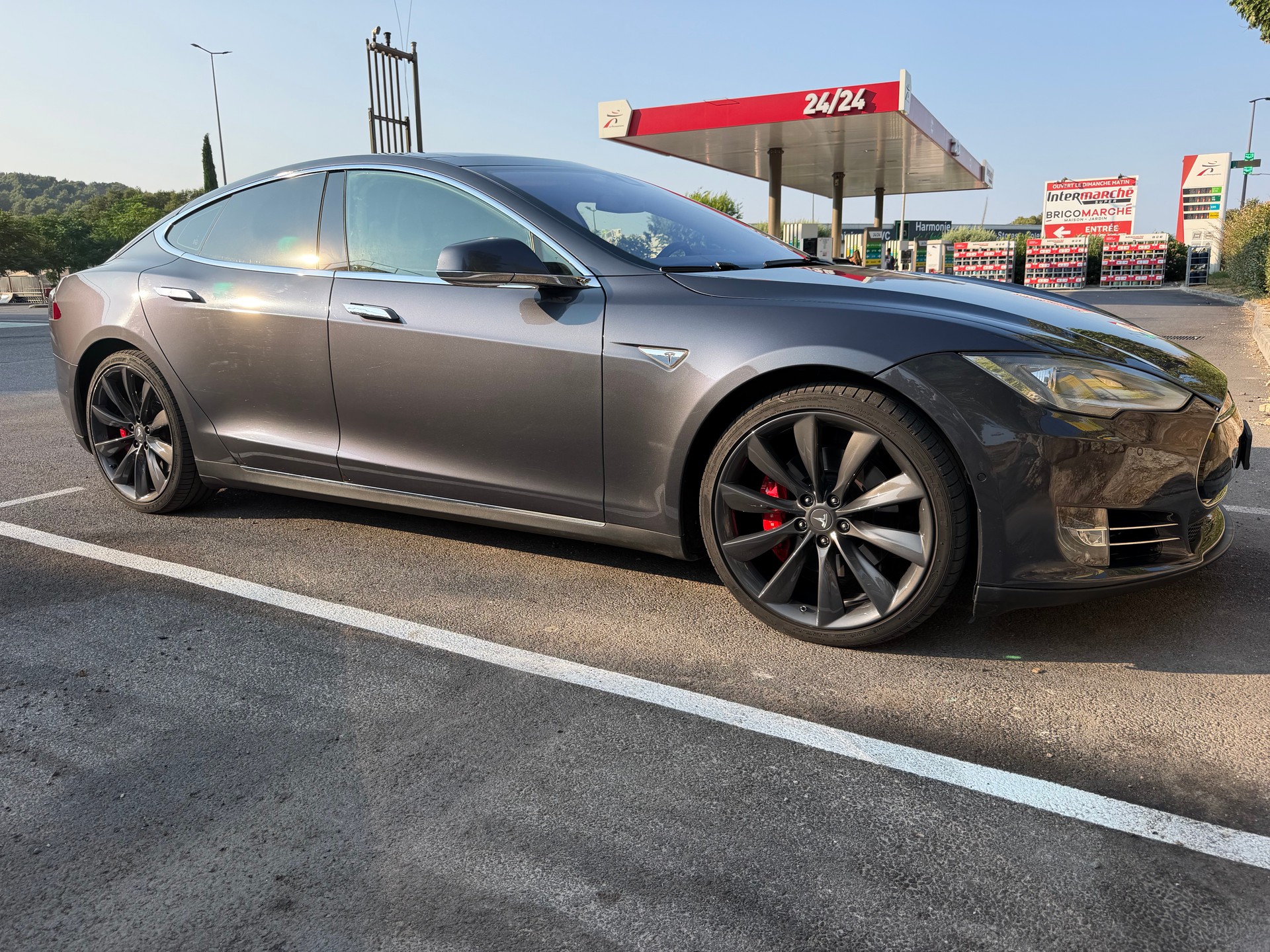 TESLA 85 Performance D