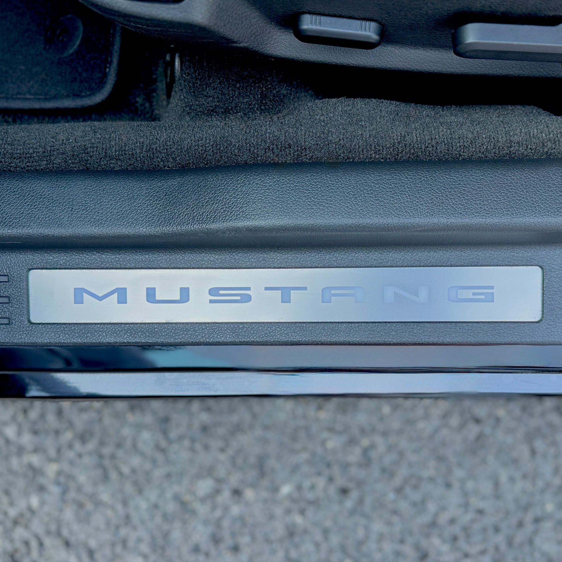 FORD Mustang 5.0-image-10