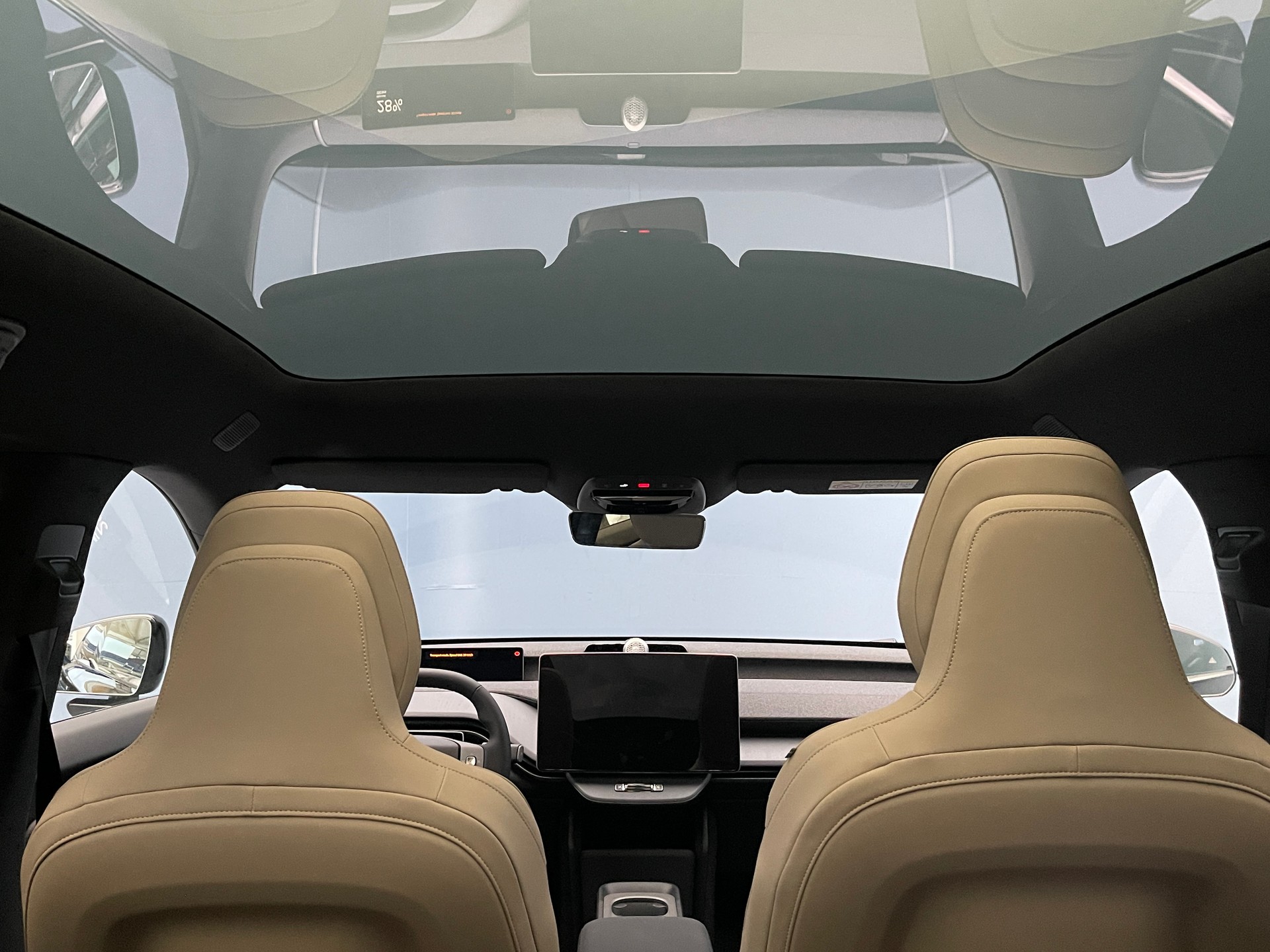 VOLVO EX60 Twin Ultra AWD-image-10