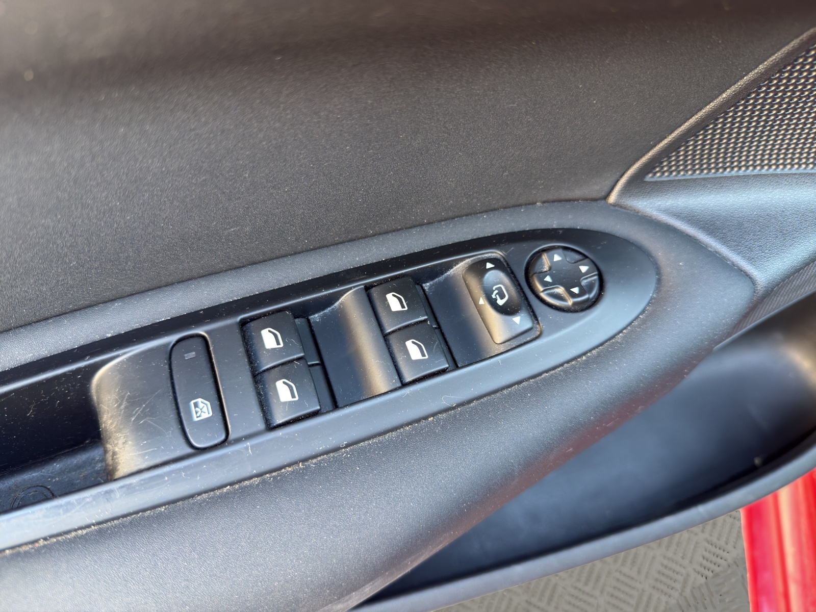 CITROEN C4 1.2 Pure Tech Feel Automatic-image-19