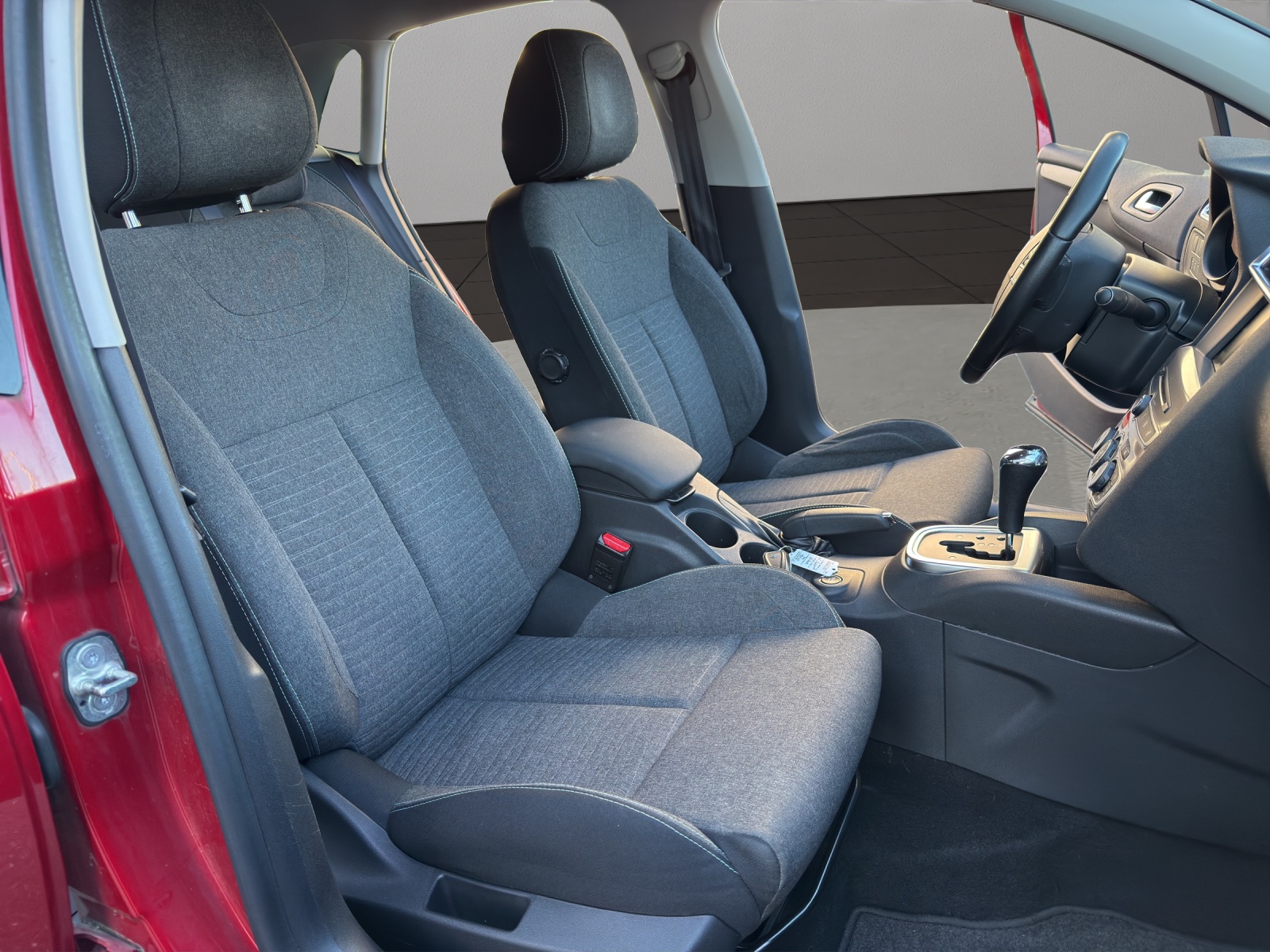 CITROEN C4 1.2 Pure Tech Feel Automatic-image-16