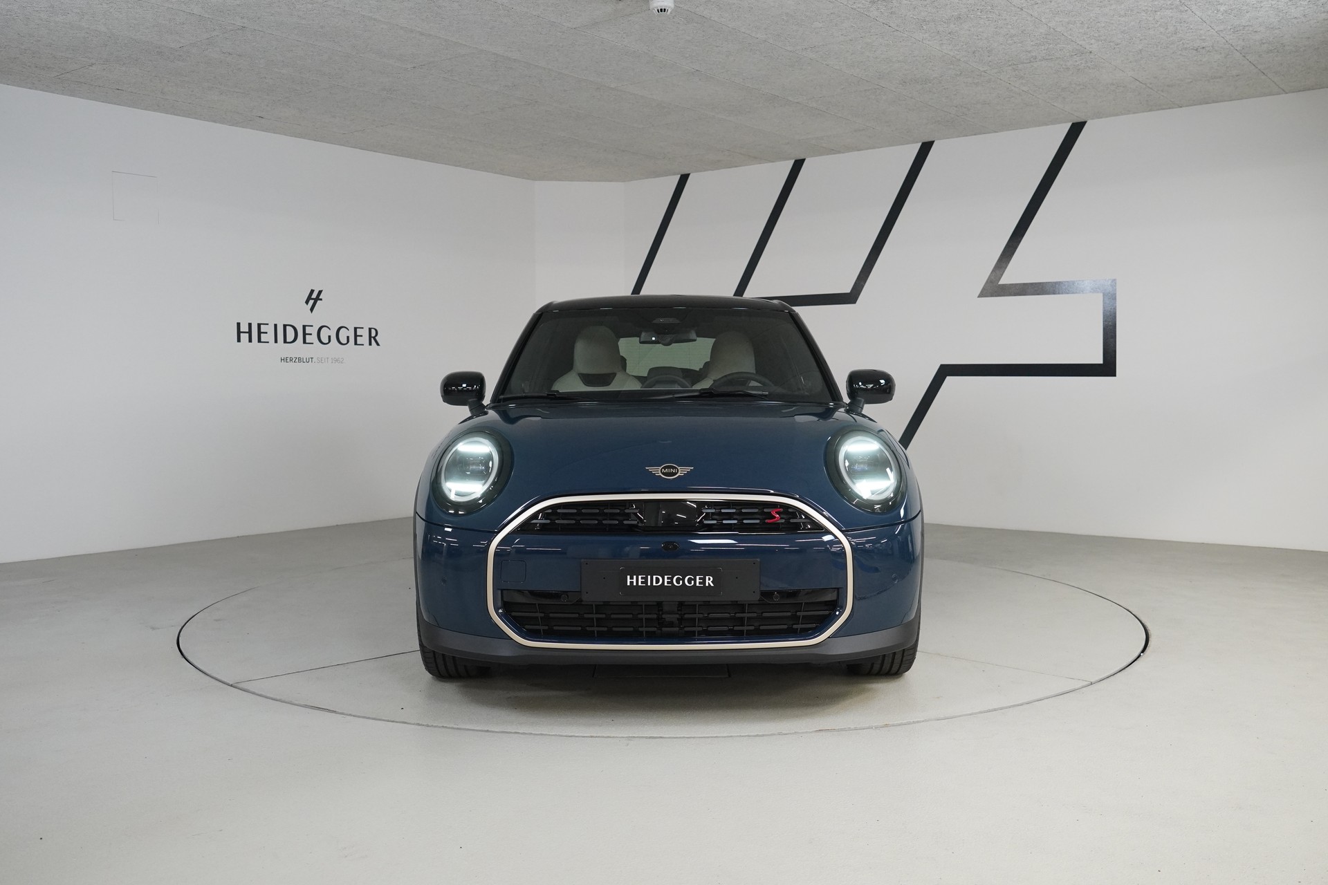 MINI Cooper S DKG-showroom-element-1