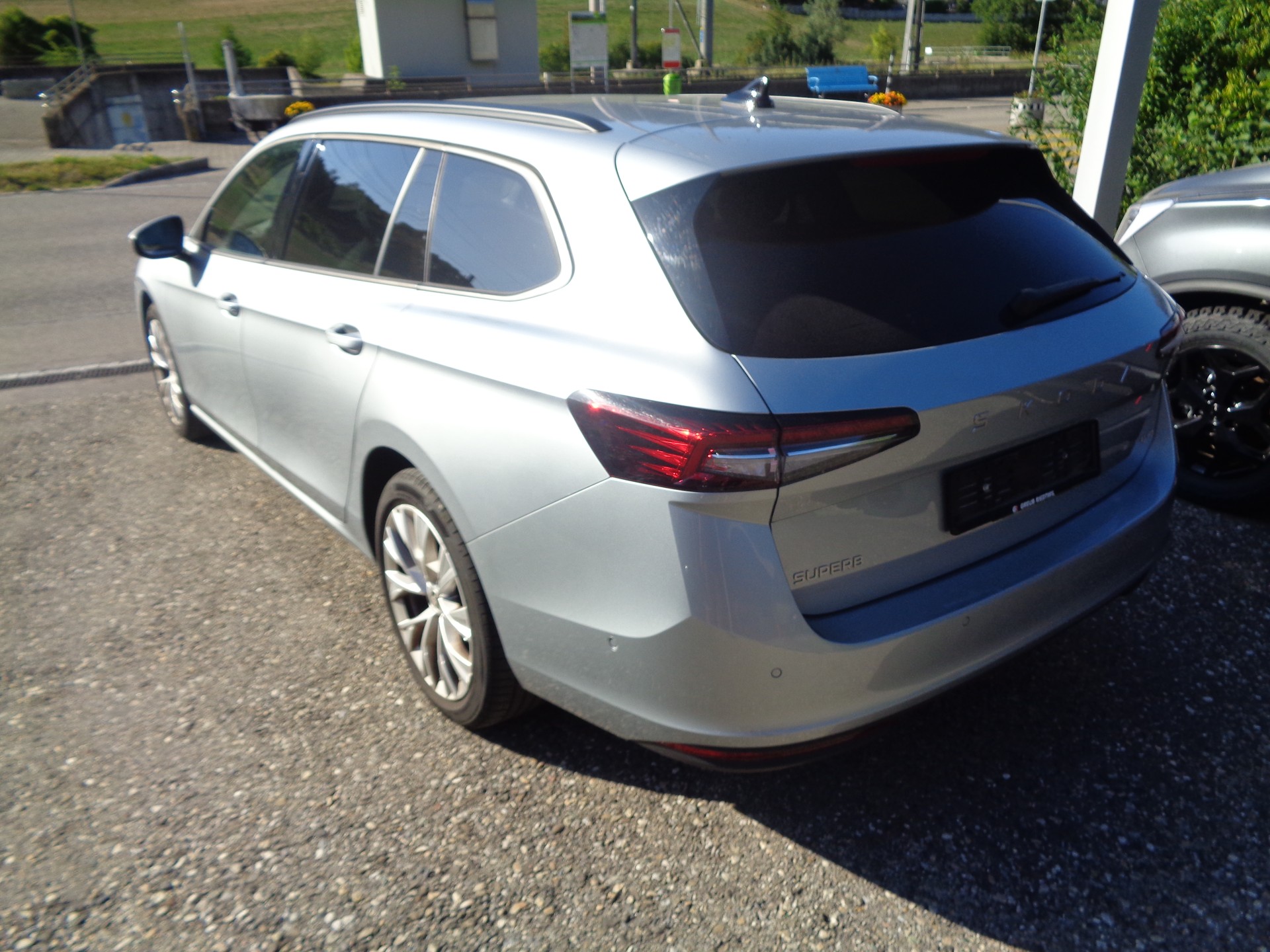 SKODA Superb Combi 2.0 TDi Selection 4x4 DSG-showroom-element-3