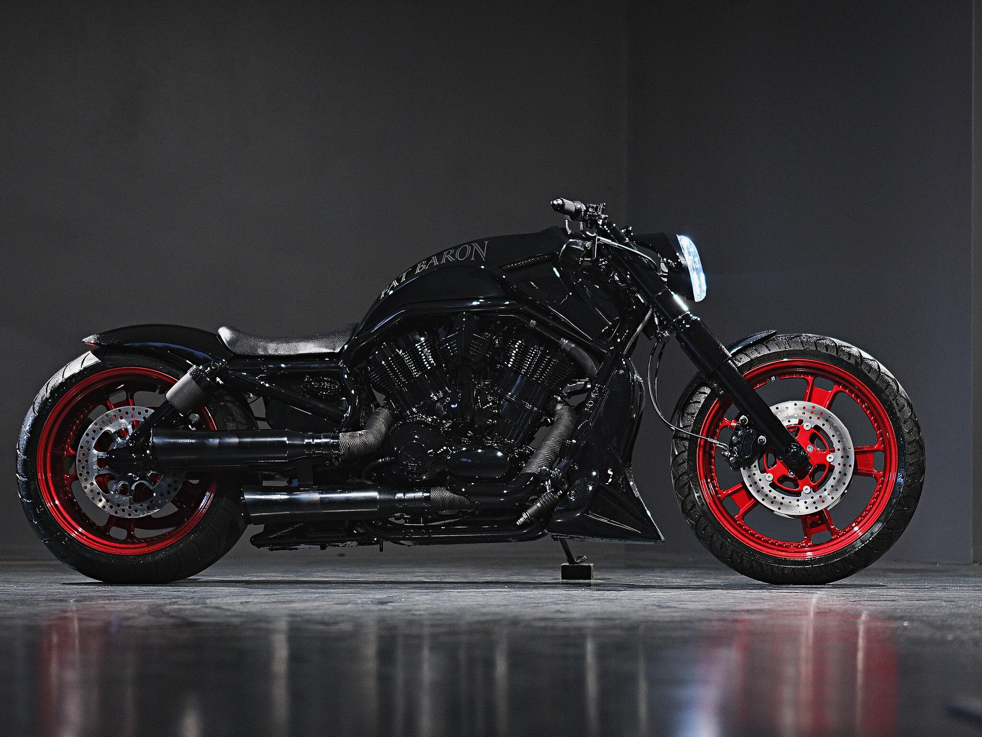 HARLEY-DAVIDSON VRSCB V-Rod – Vollcustom Fat Baron-image-1
