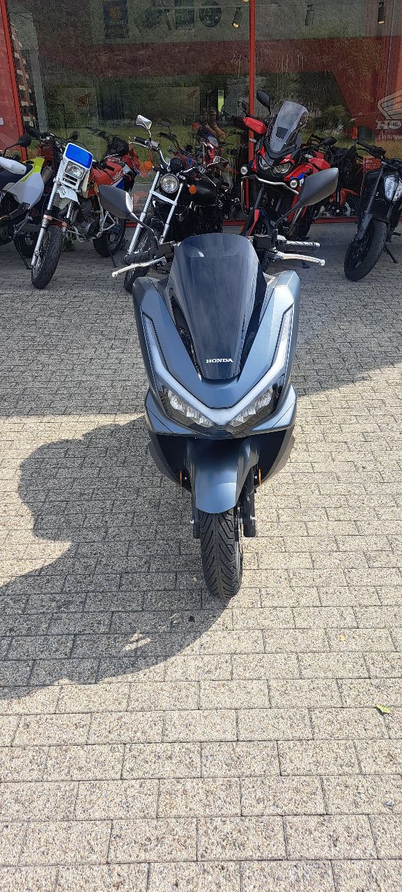HONDA PCX 125 DX TFT. connectivity-image-1