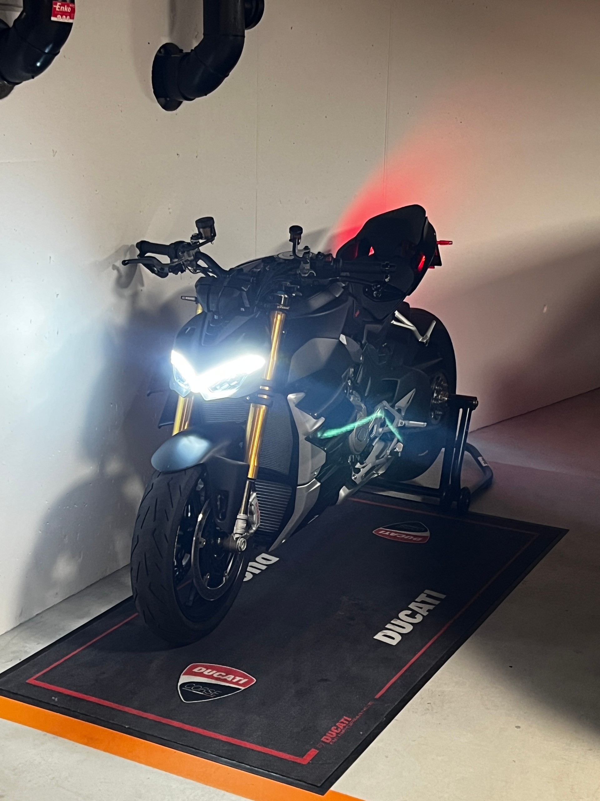 DUCATI Streetfighter V4 S-image-5