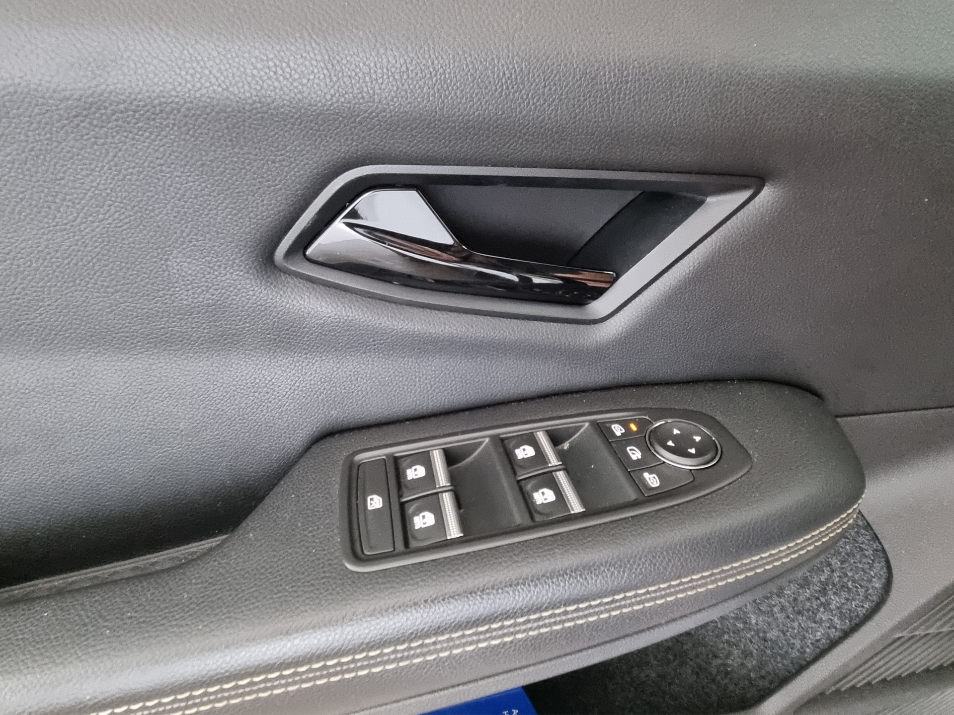 RENAULT Mégane E-Tech-image-11