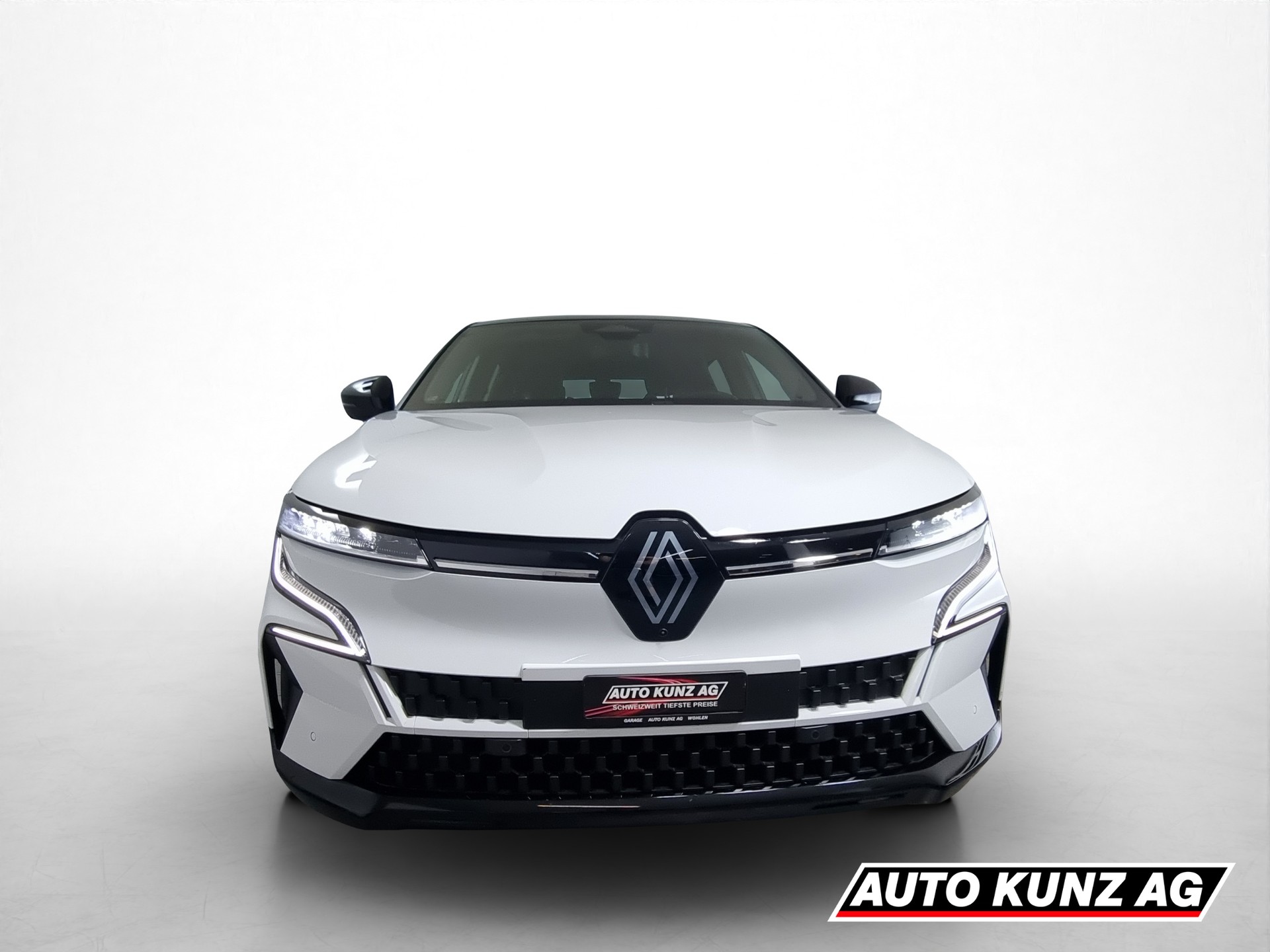 RENAULT Mégane E-Tech-showroom-element-1