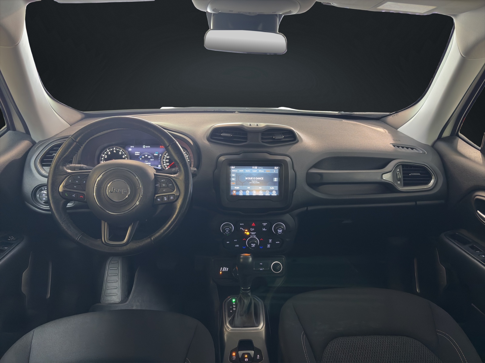 JEEP Renegade 1.4 Turbo Freedom AWD-image-10