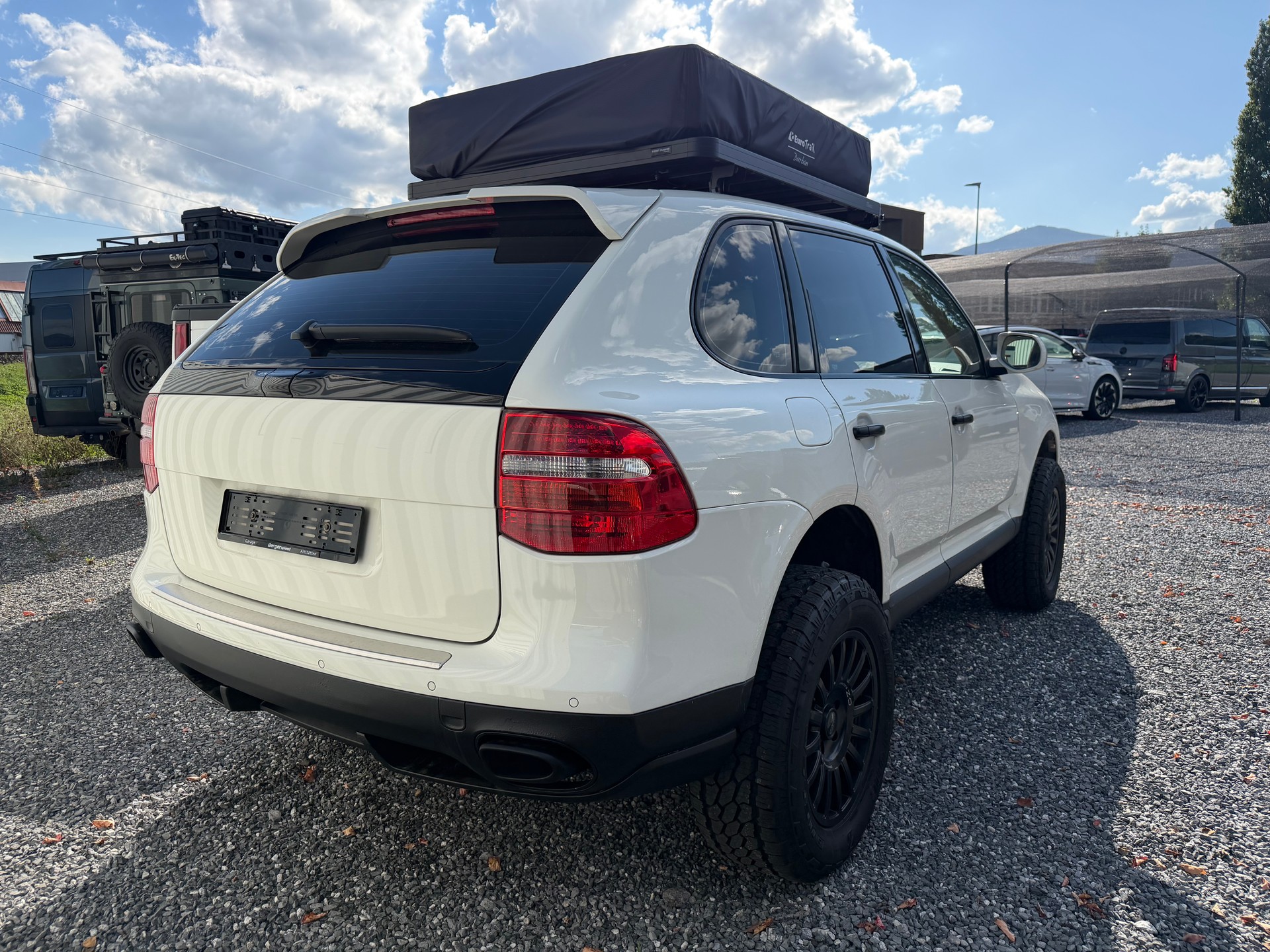 PORSCHE Cayenne S-showroom-element-2