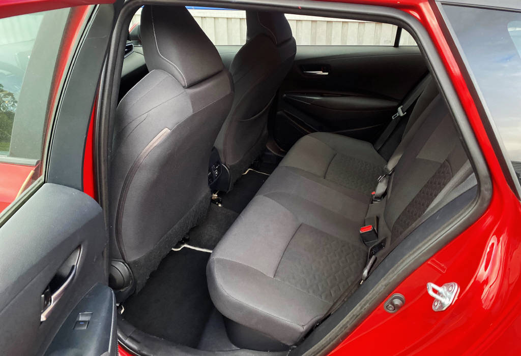 TOYOTA Corolla Touring Sports 1.8 HSD Comfort-image-10