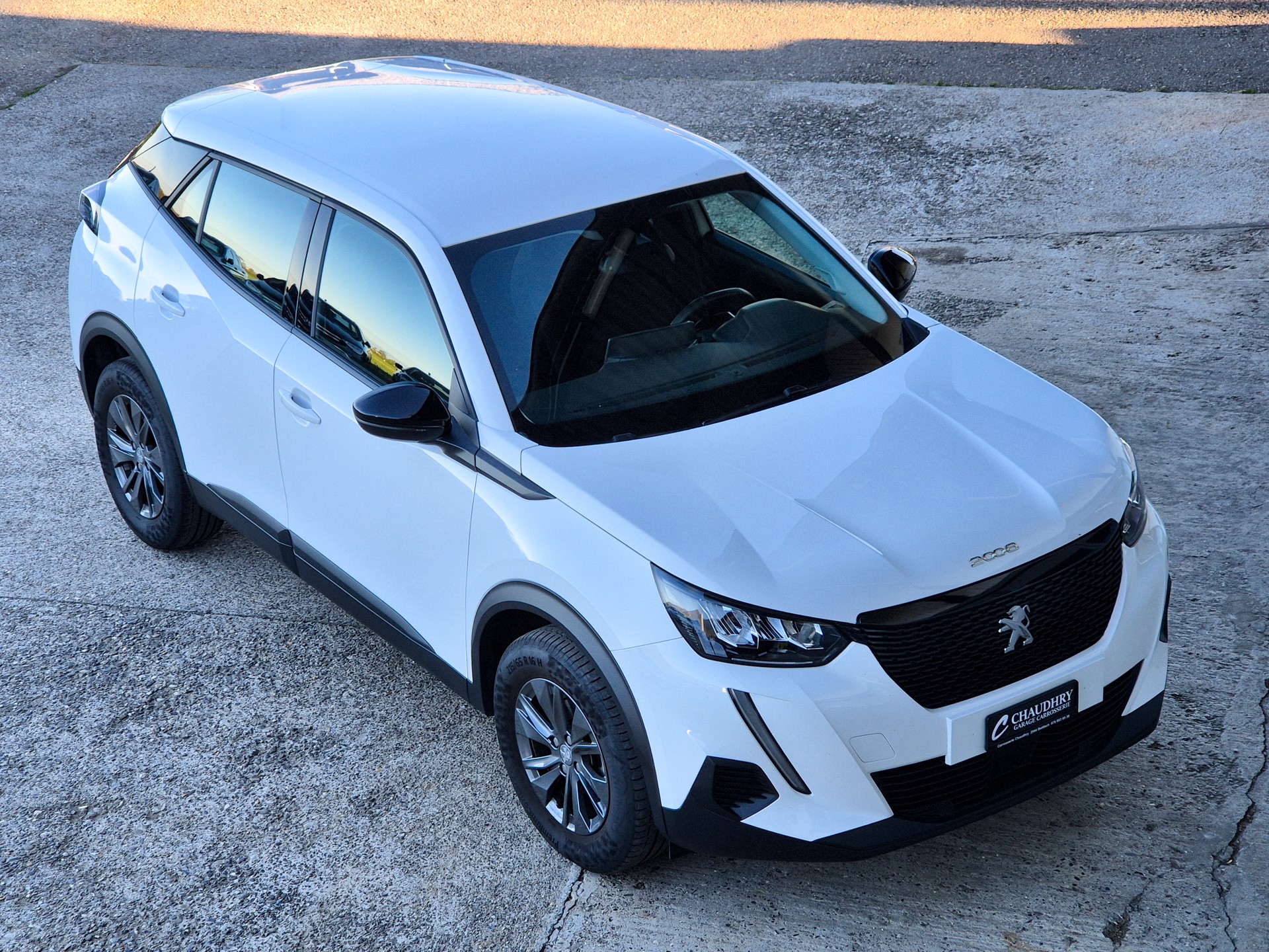 PEUGEOT 2008 1.2 PureTech Active Pack EAT8-showroom-element-2