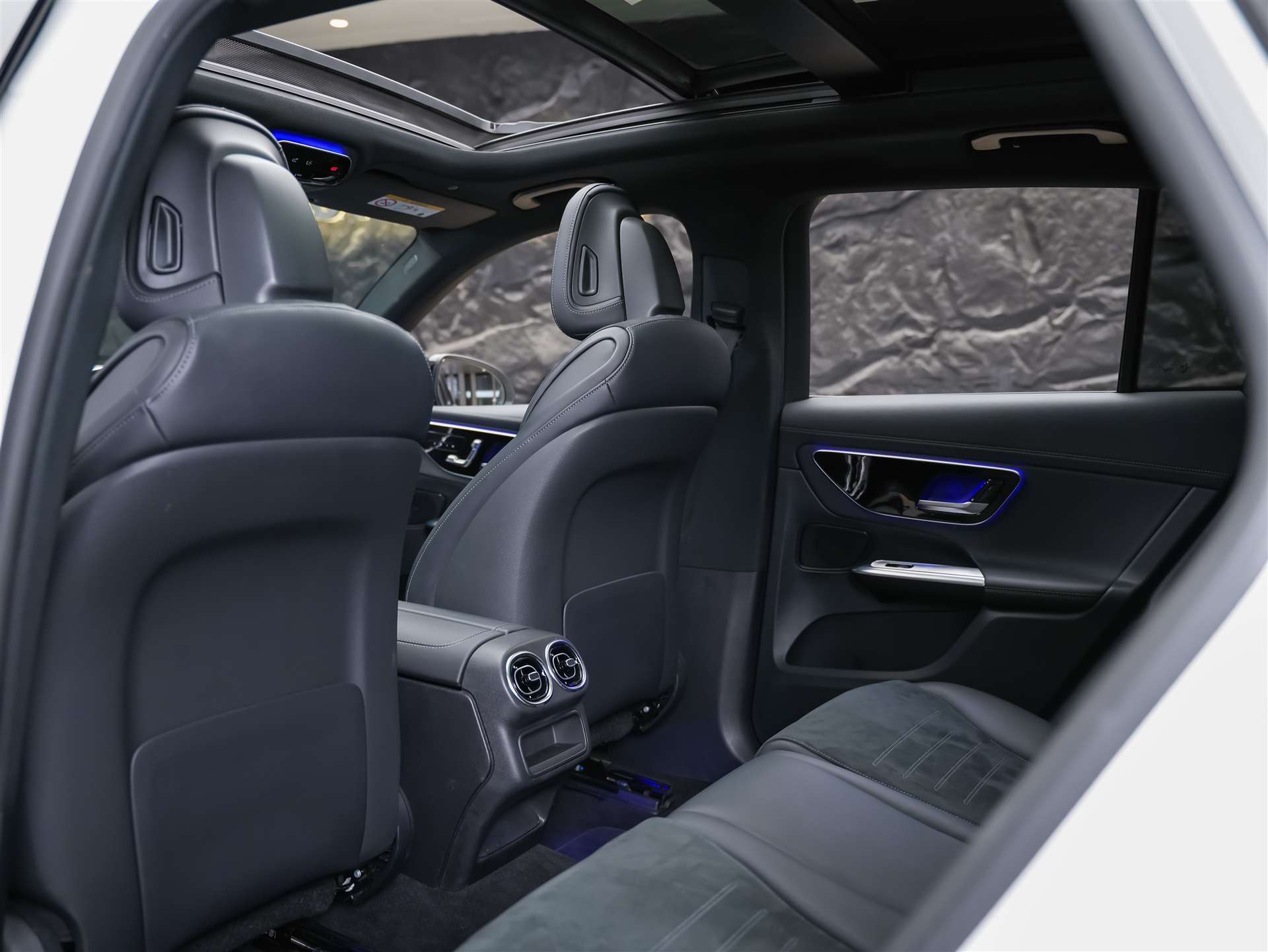 MERCEDES-BENZ GLC 300 4Matic AMG Line 9G-Tronic *Facelift*21" Felgen*Panorama*Lenkradheizung*-image-12