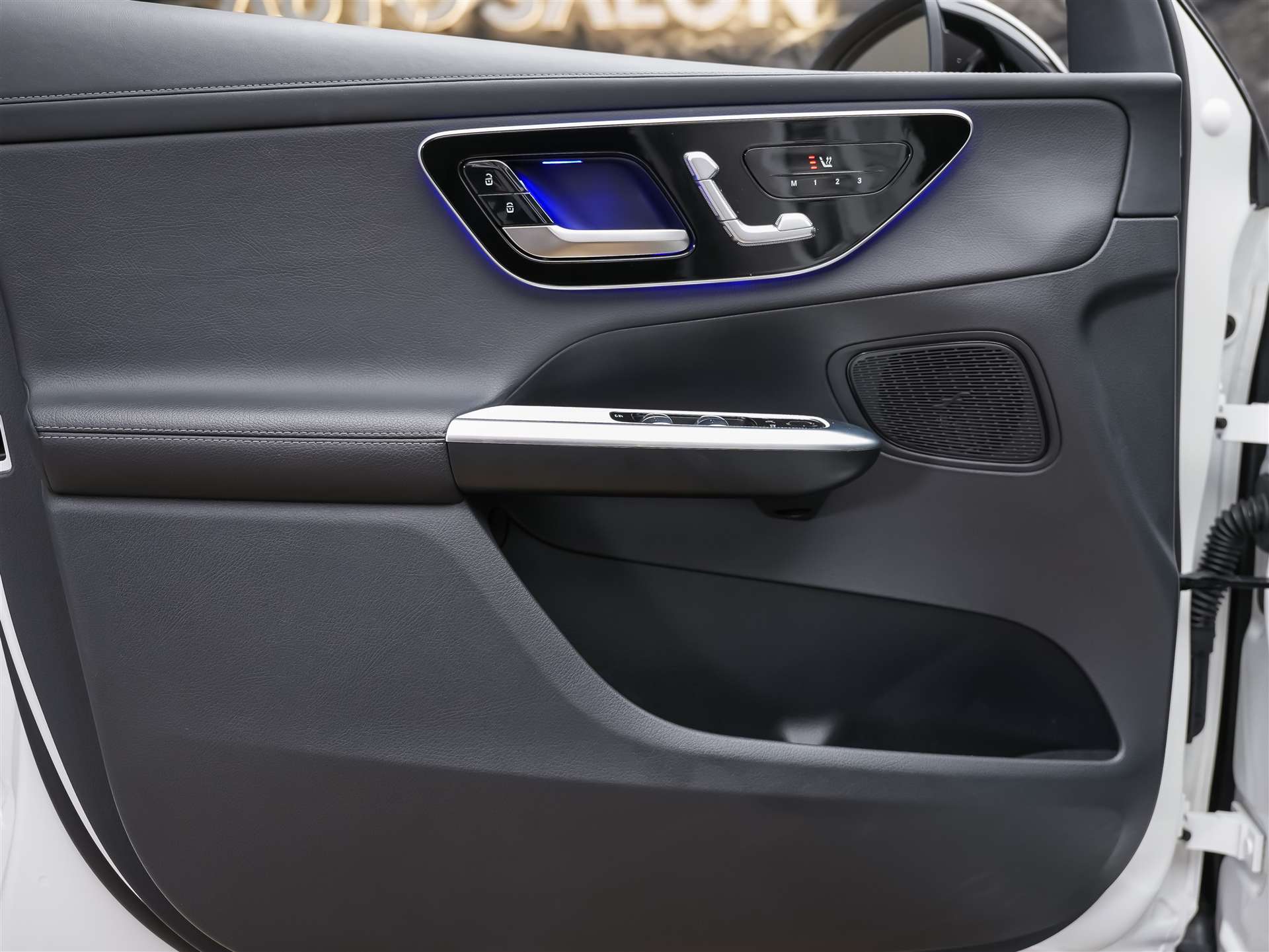 MERCEDES-BENZ GLC 300 4Matic AMG Line 9G-Tronic *Facelift*21" Felgen*Panorama*Lenkradheizung*-image-24